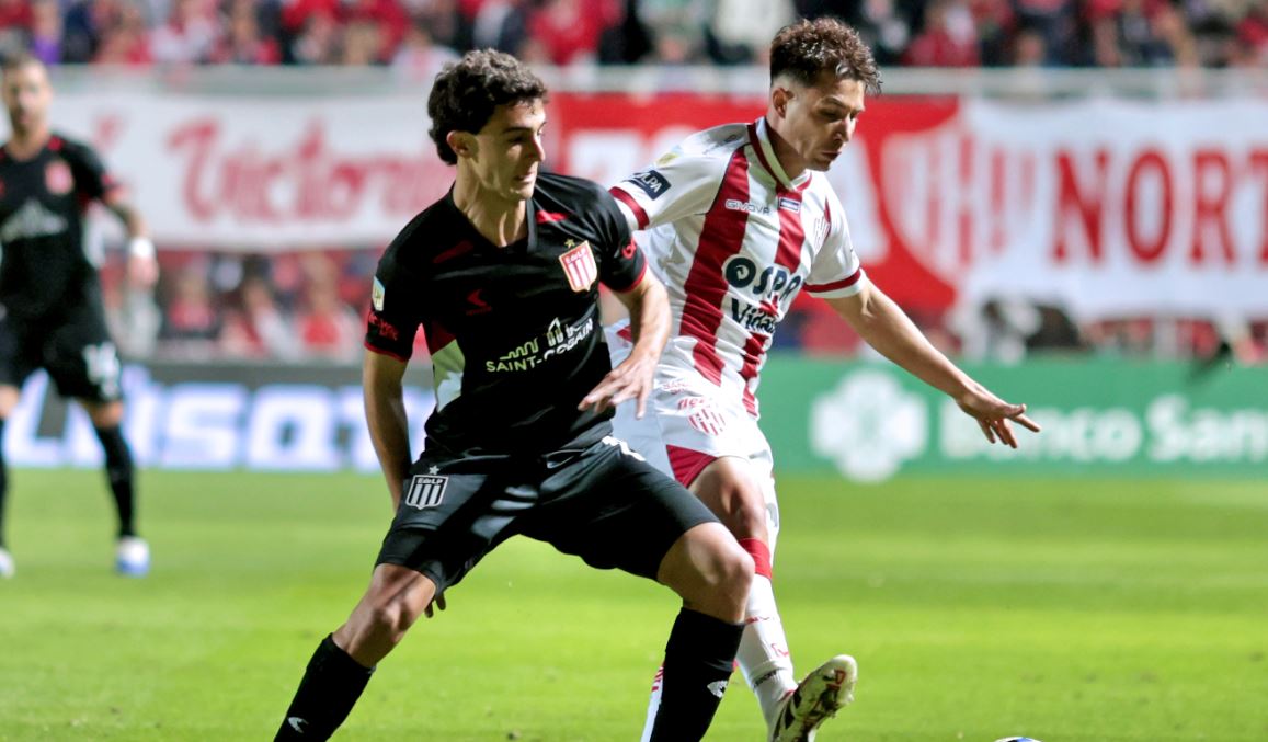Unión aprovecha los errores de Estudiantes y se impone en Santa Fe