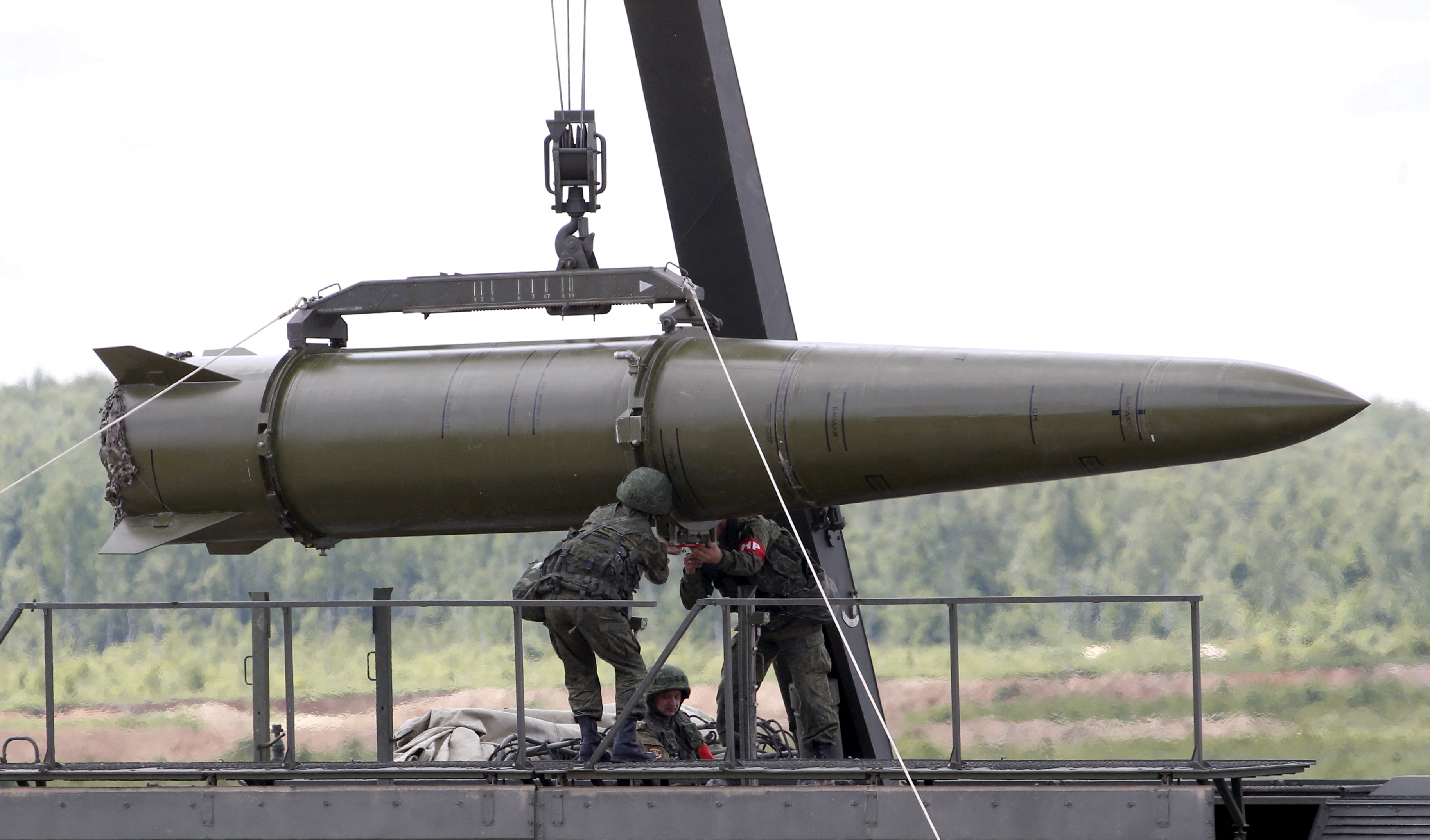 Rusia entregará a Bielorrusia misiles Iskander-M capaces de transportar armas nucleares (REUTERS/Sergei Karpukhin)