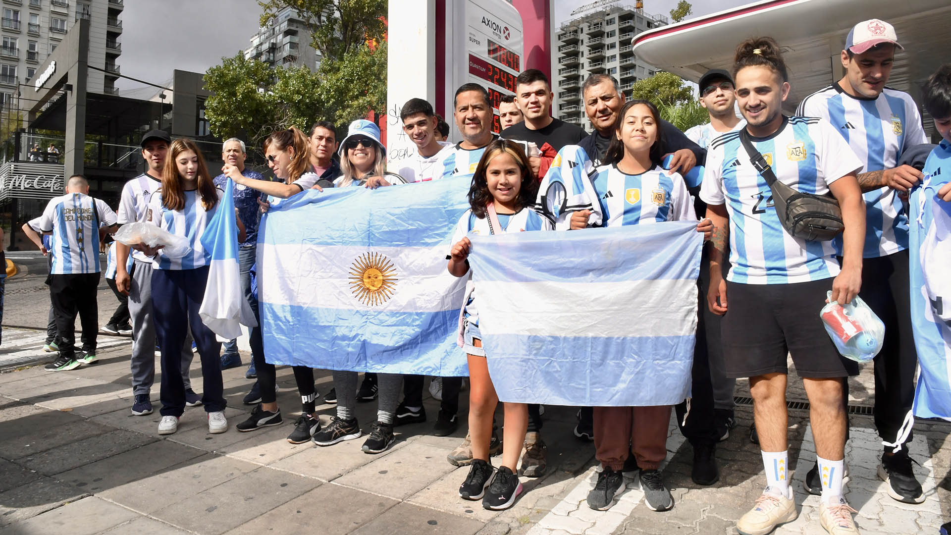 La fiesta de los campeones del mundo, en vivo: la agenda de los shows de Argentina vs Panamá, a qué hora abre el Monumental y todos los detalles del evento      