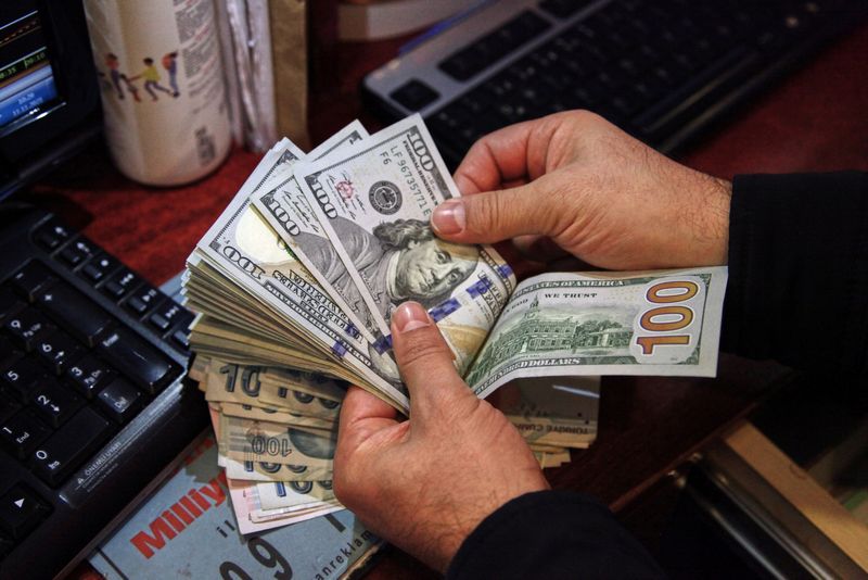 El dólar después de octubre: a cuánto se iría la cotización luego de las elecciones