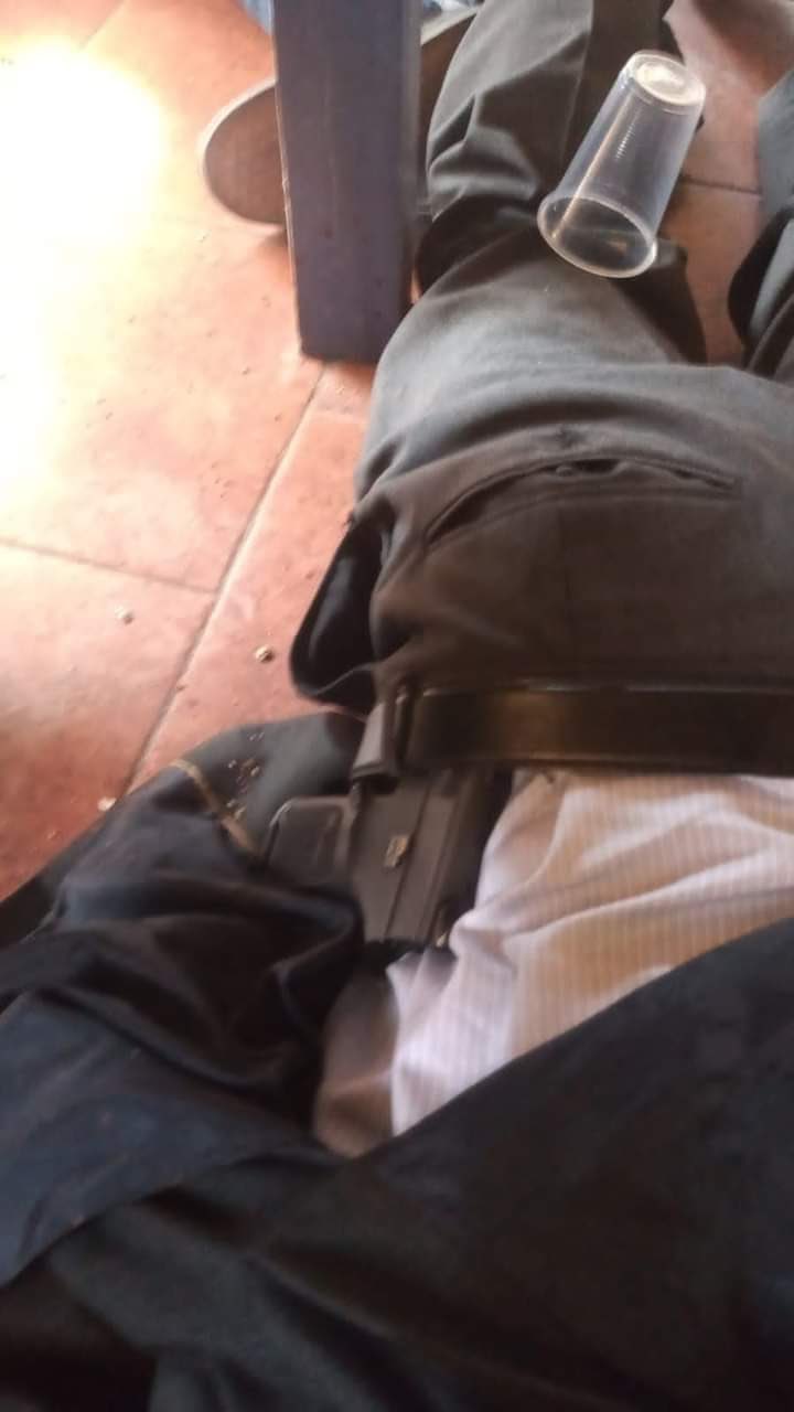 Al menos dos de las víctimas se encontraban armados cuando ocurrió el percance (Foto: Twitter/@Huatoo)
