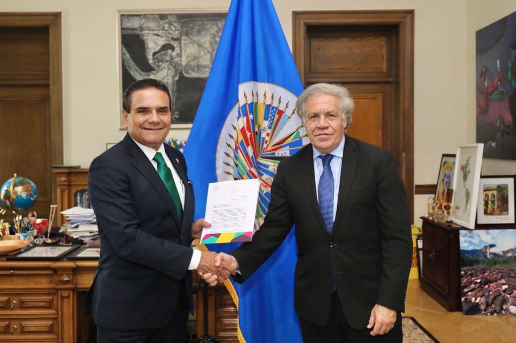 Silvano Aureoles pidió ayuda a la OEA sobre el tema de la inseguridad y el narcoestado (Foto: Twitter/@Silvano_A)