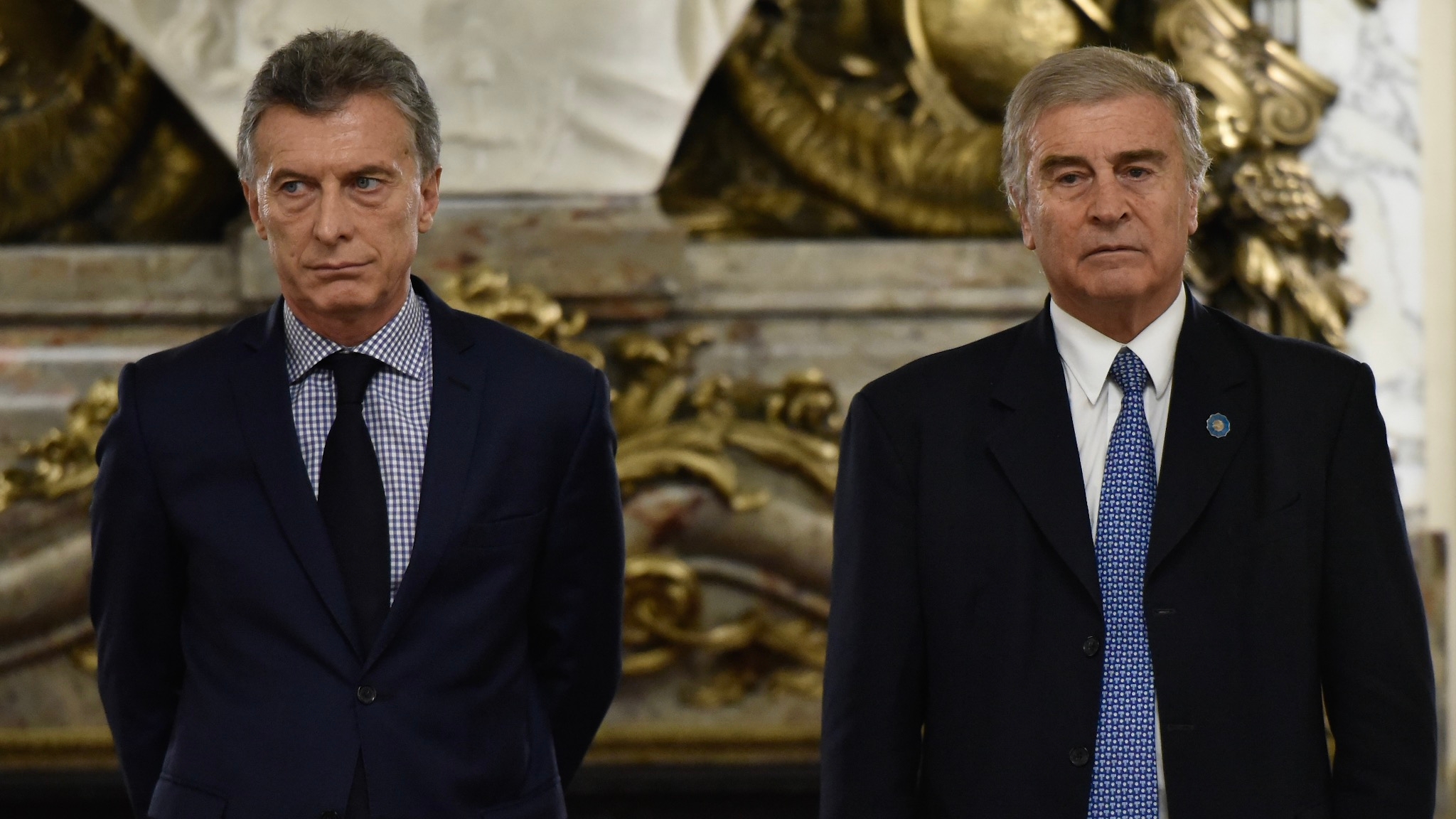 El ex presidente Mauricio Macri y el ex ministro de Defensa, Oscar Aguad (Adrián Escandar)
