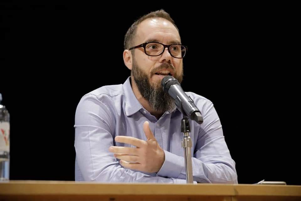 El investigador Daniel Jones se pregunta: ¿Qué aprendemos los varones padres? a raíz de la convivencia en cuarentena.