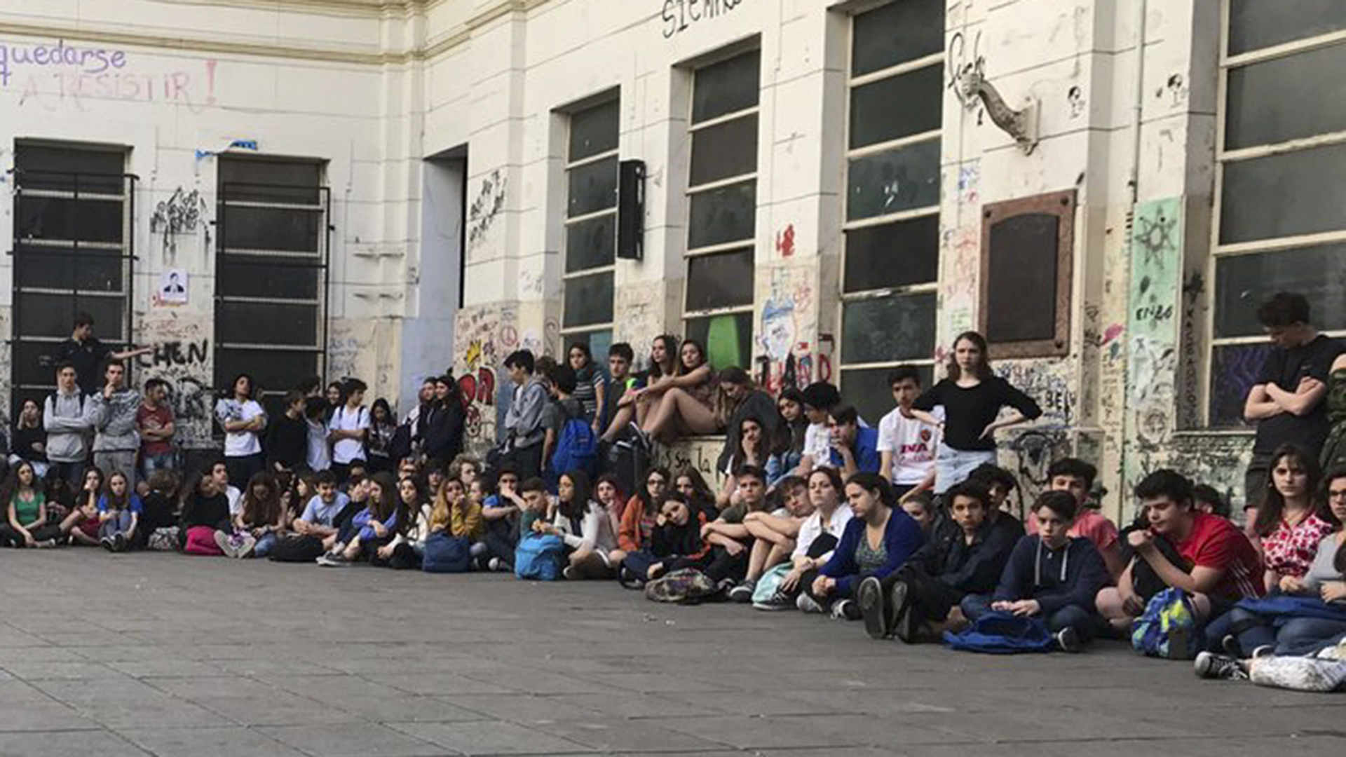 En Las Escuelas De La Provincia De Buenos Aires Solo Repite La Presión Infobae