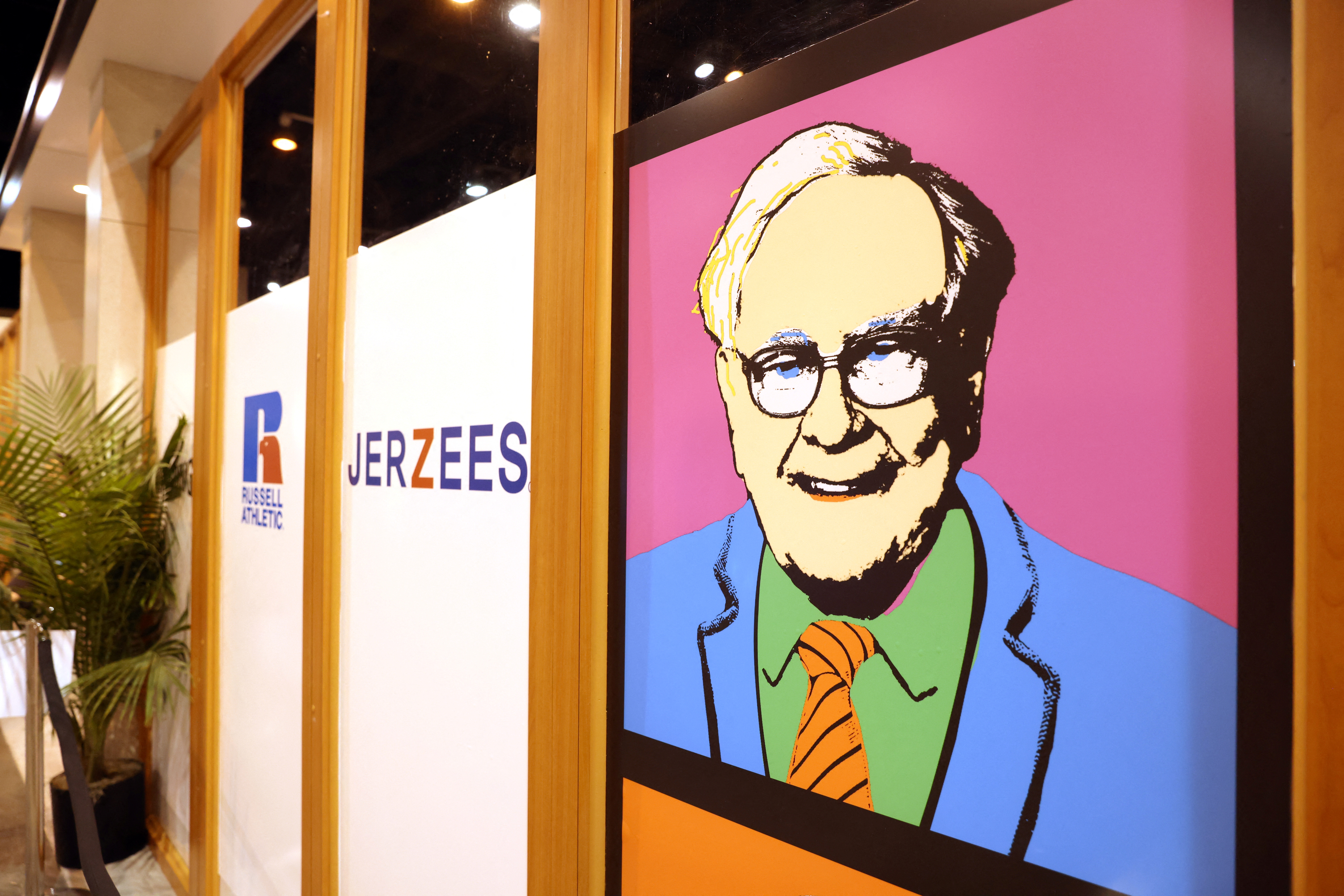 Una impresion de Andy Warhol del CEO de Berkshire Hathaway  Warren Buffett 
REUTERS/Scott Morgan NO RESALES. NO ARCHIVES