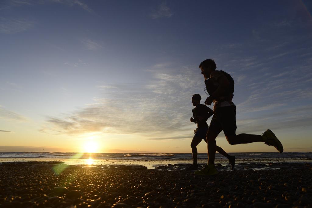 Se trató de una nueva competencia de running en un escenario único: el Área Natural Protegida Rocas Coloradas, un paisaje que ofrece vistas extremas entre la estepa patagónica y la costa del Mar Argentino / (Comodoro Ultra Trail)