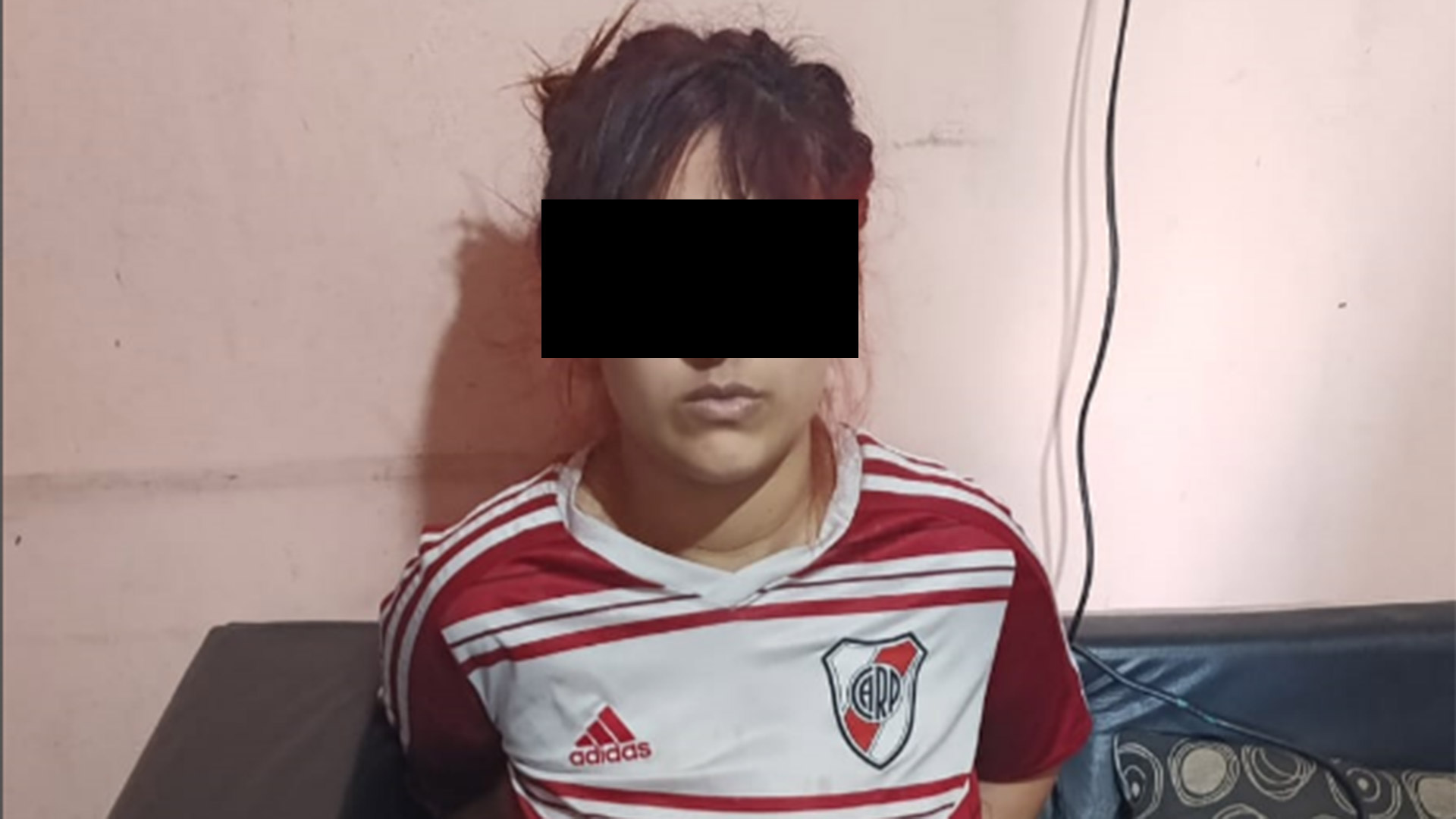 Carla, el club y el peso de los sueños: Salomé Esper vuelve con relatos entrañables en ‘Querer es perder’