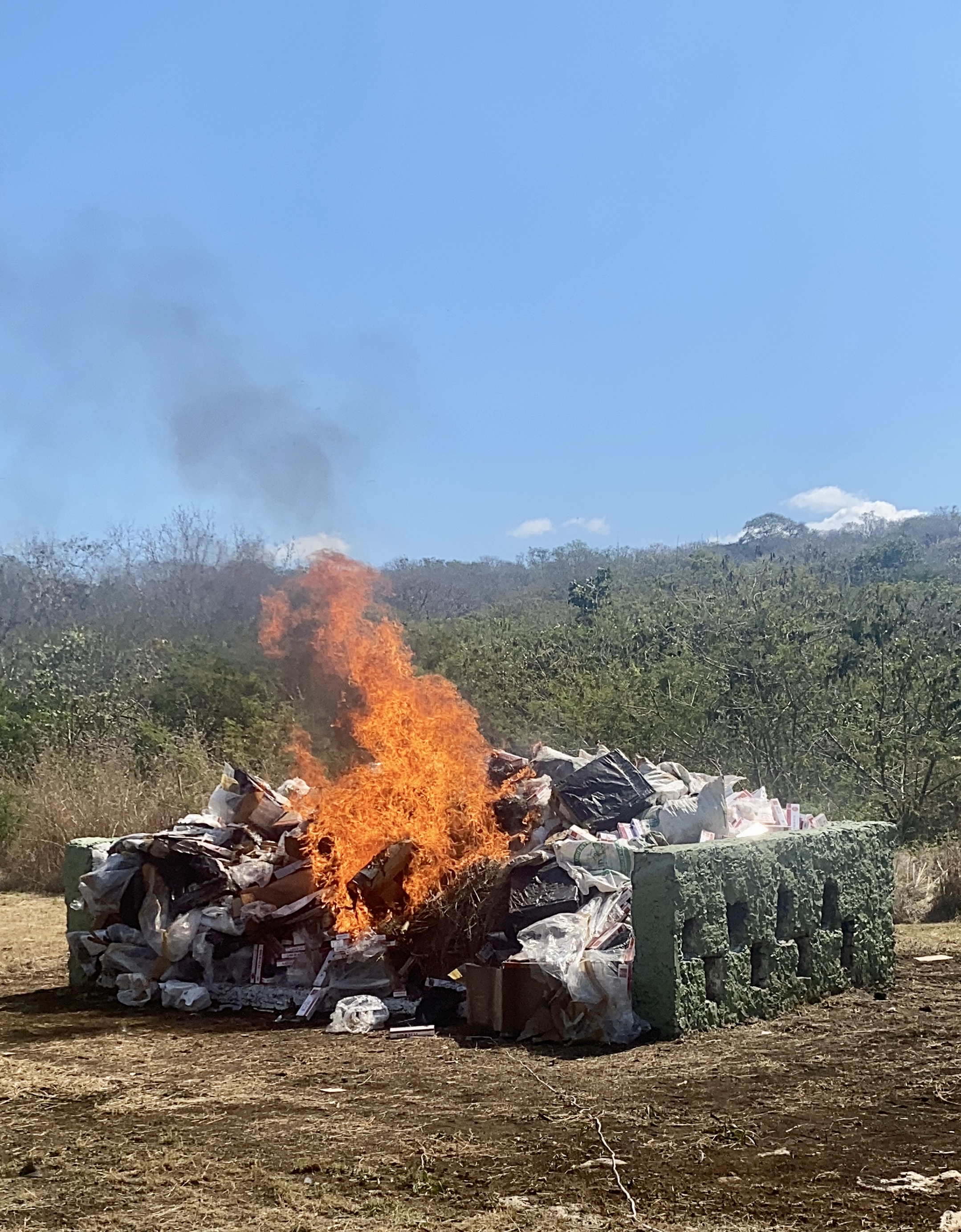Incineración de droga en Campeche. Foto: FGR