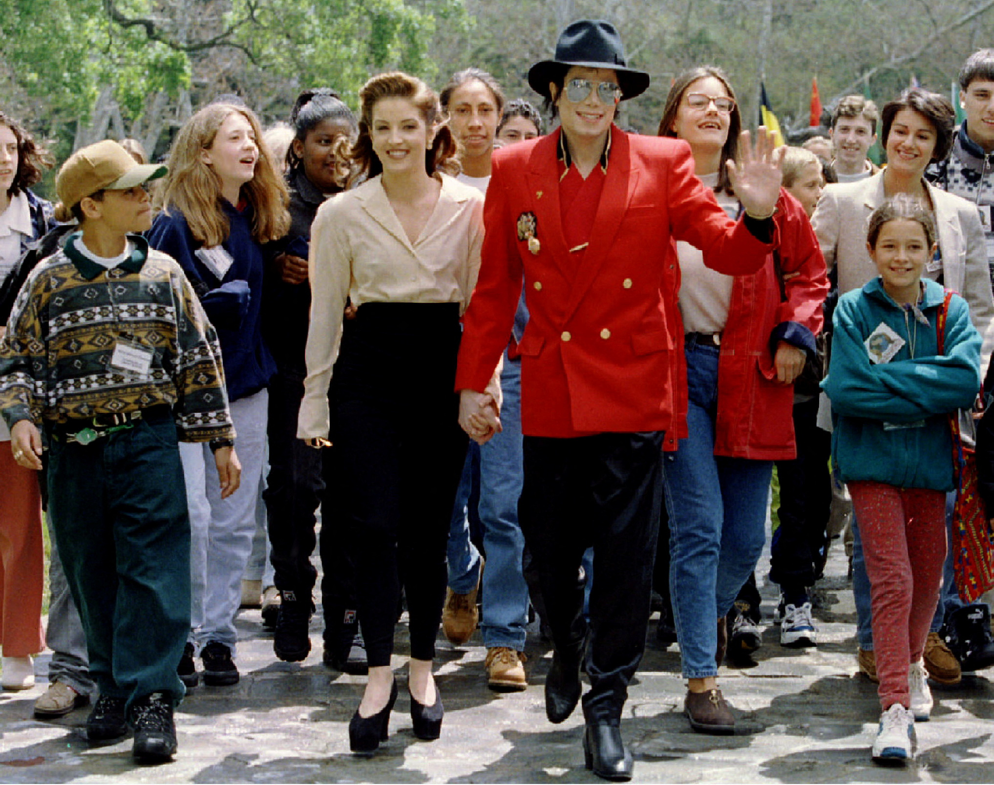 Michael Jackson y Lisa Marie Presley cuando estaban casados en 1995 en el rancho Neverland REUTERS/Lee Celano/File Photo