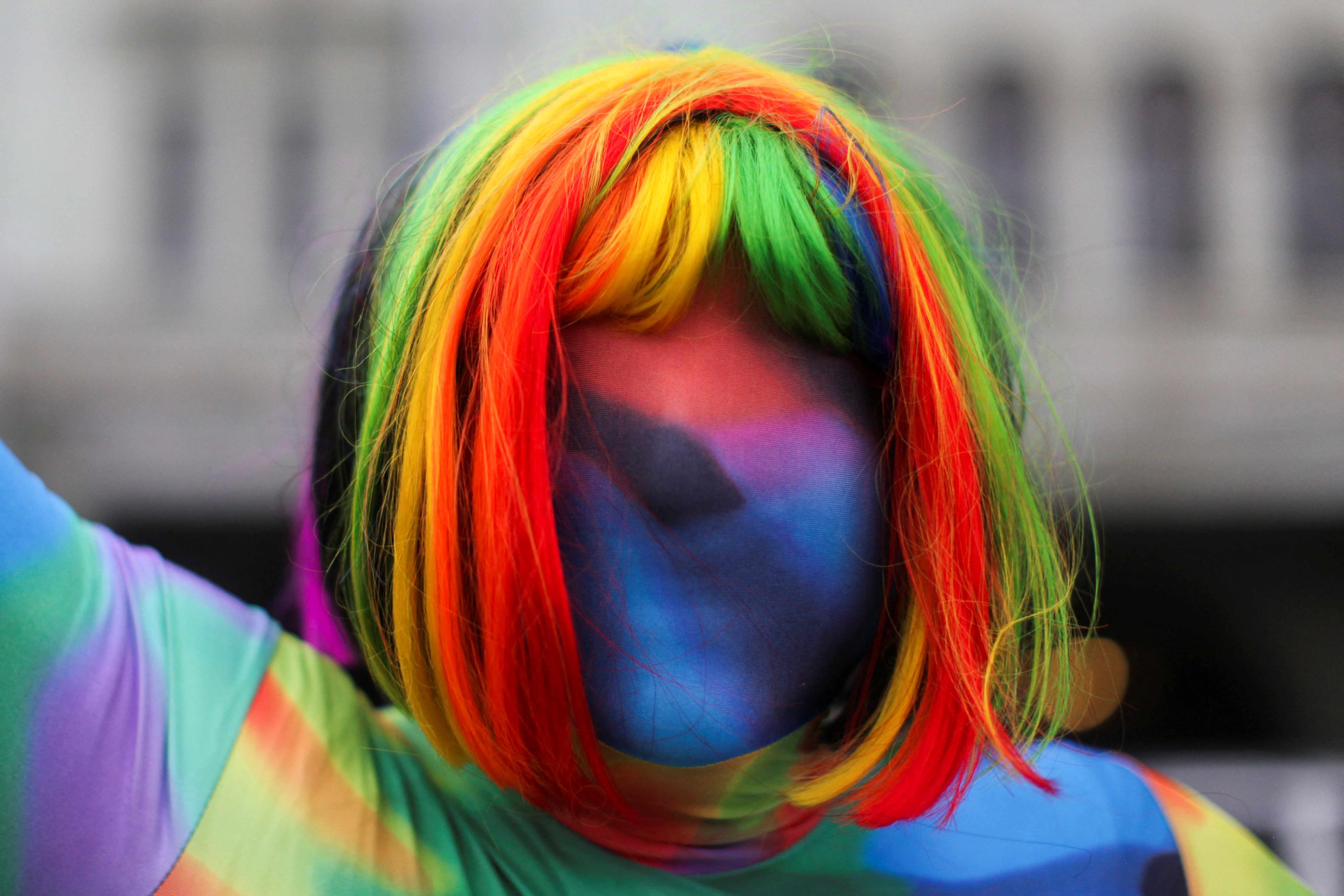 los detenidos fueron obligados a desbloquear sus teléfonos para entregar los contactos de otras personas LGBTQ (REUTERS/Sandra Sebastian)