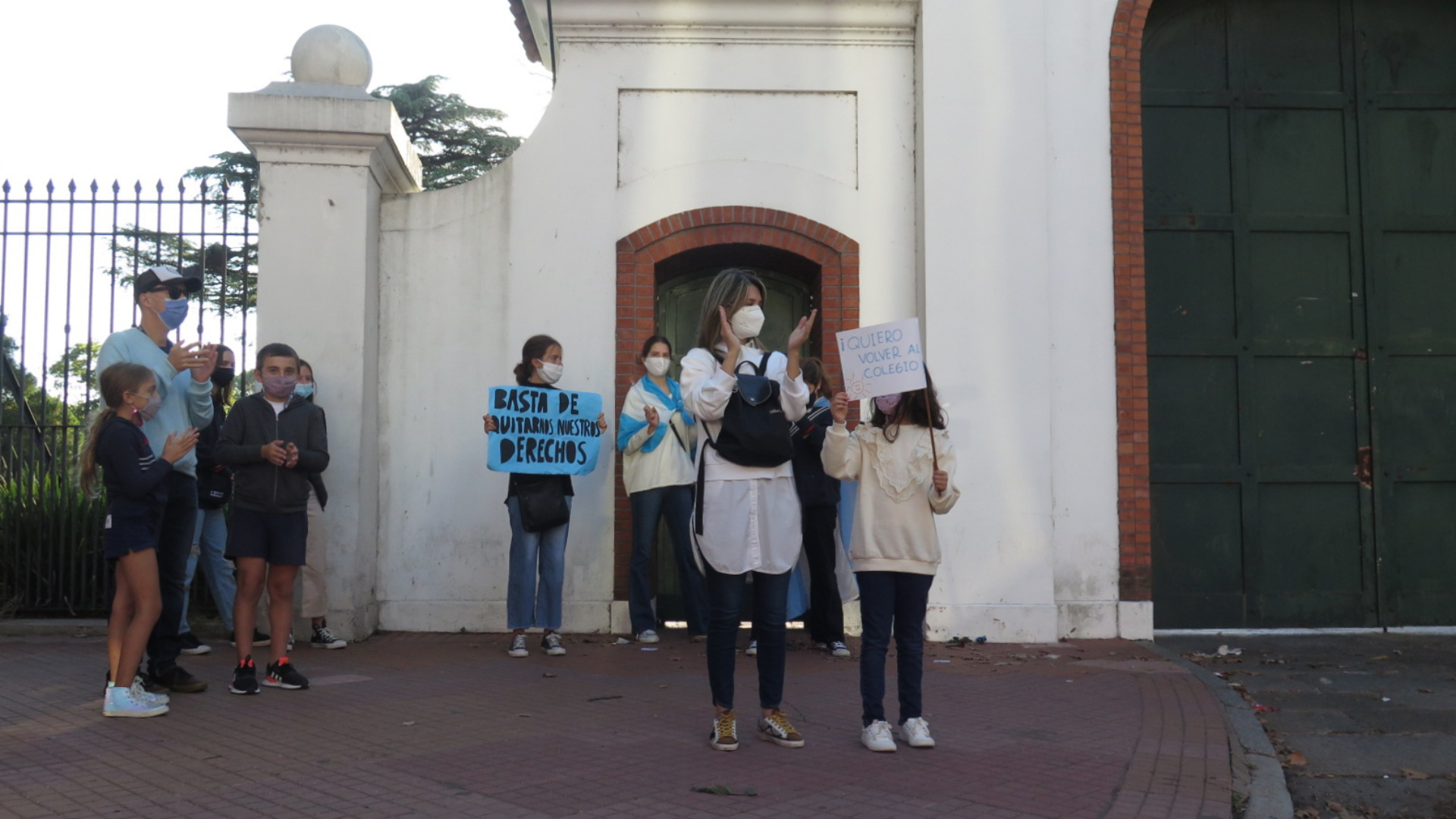 También hubo protestas frente a la Quinta de Olivos