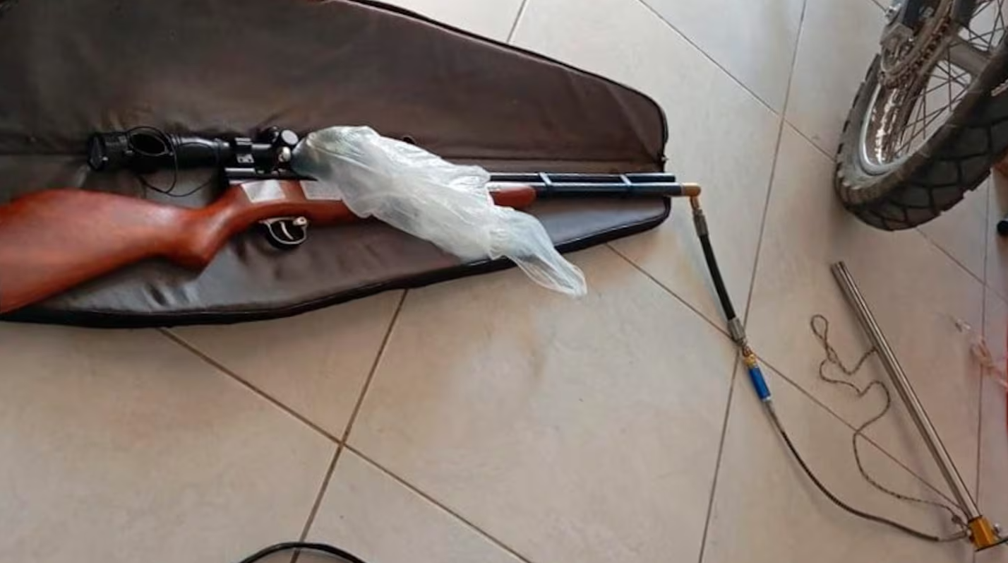 “Algo me golpeó y no puedo respirar”: balearon a una mujer mientras paseaba en lancha por Escobar