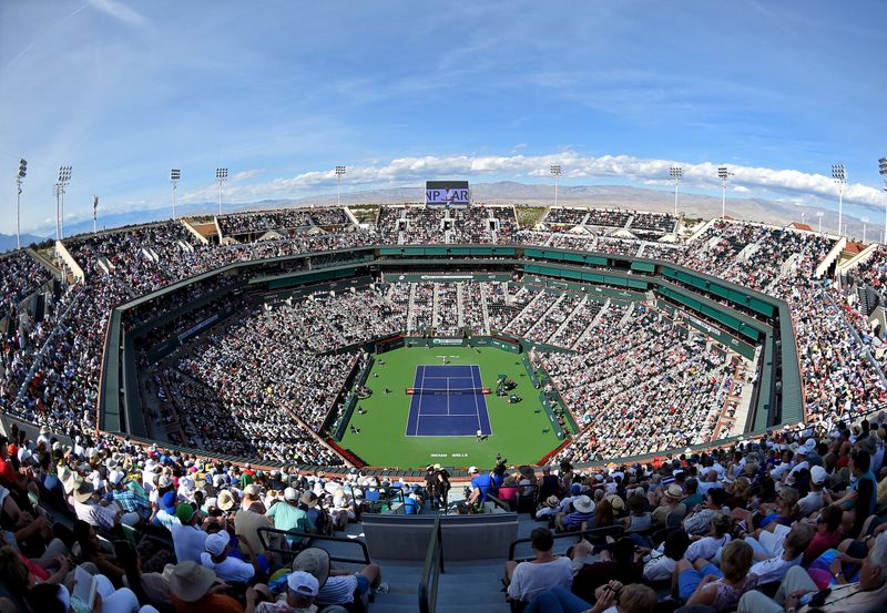 Imagen de archivo: una vista general del Estadio 1 durante el partido de tercera ronda entre Roger Federer y Filip Krajinovic en el BNP Paribas Open en el Indian Wells Tennis Garden de Indian Wells, California, Estados Unidos. el 12 de marzo de 2018 (Jayne Kamin-Oncea-USA TODAY Sports)