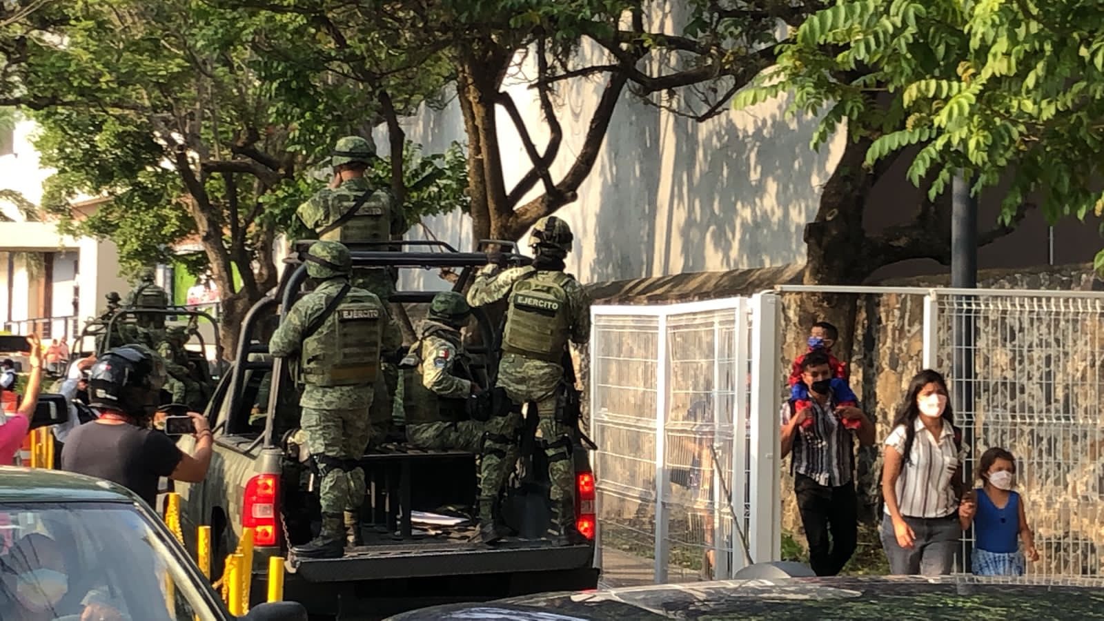 People in a vehicle were arrested for allegedly participating in events (Photo: Iradia Morelos)