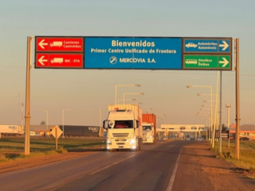 Una empresa argentina ganó la licitación para administrar un paso fronterizo que concentra un cuarto del comercio con Brasil