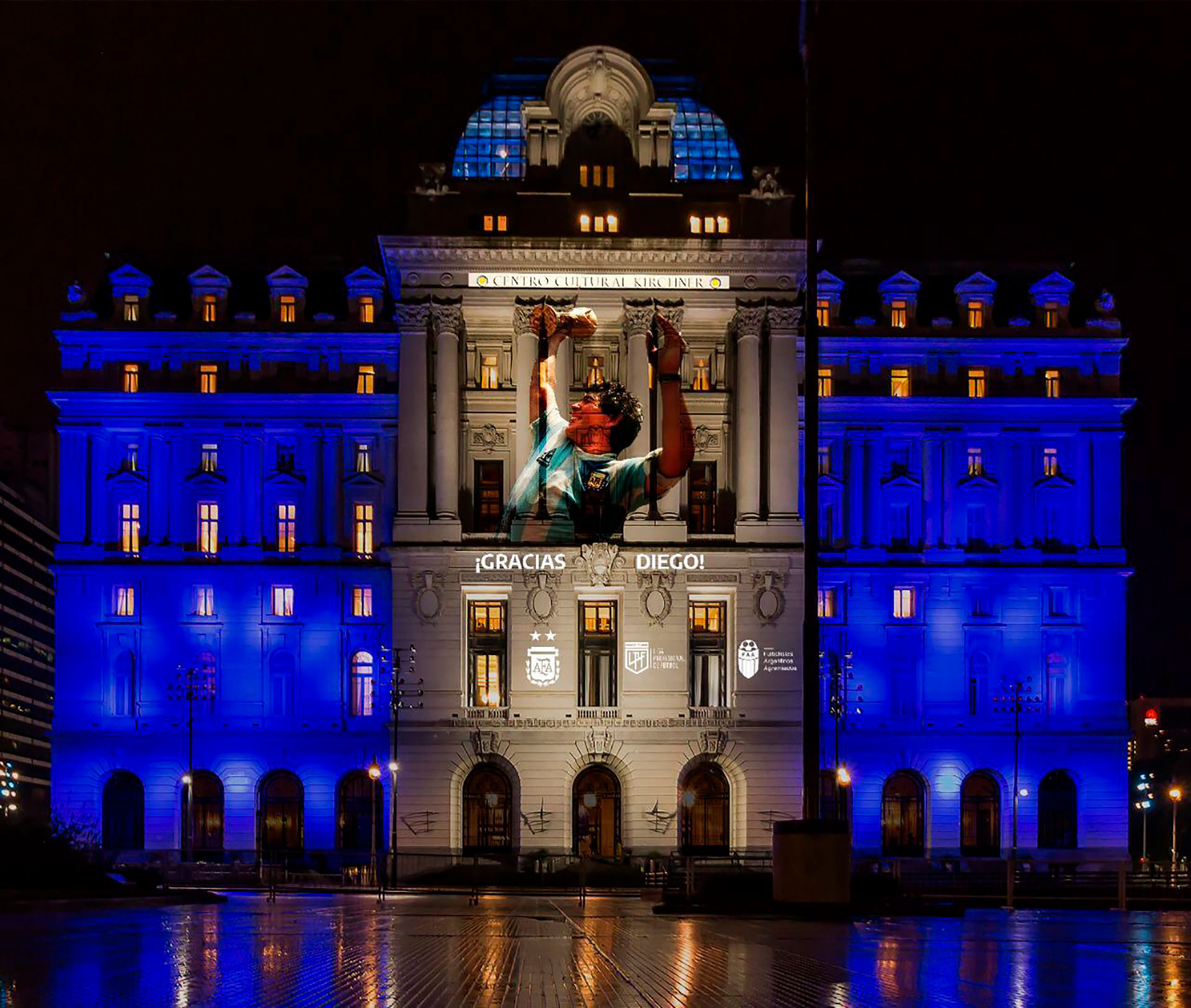 La Casa Rosada también homenajea al astro. Allí se llevará a cabo el velatorio