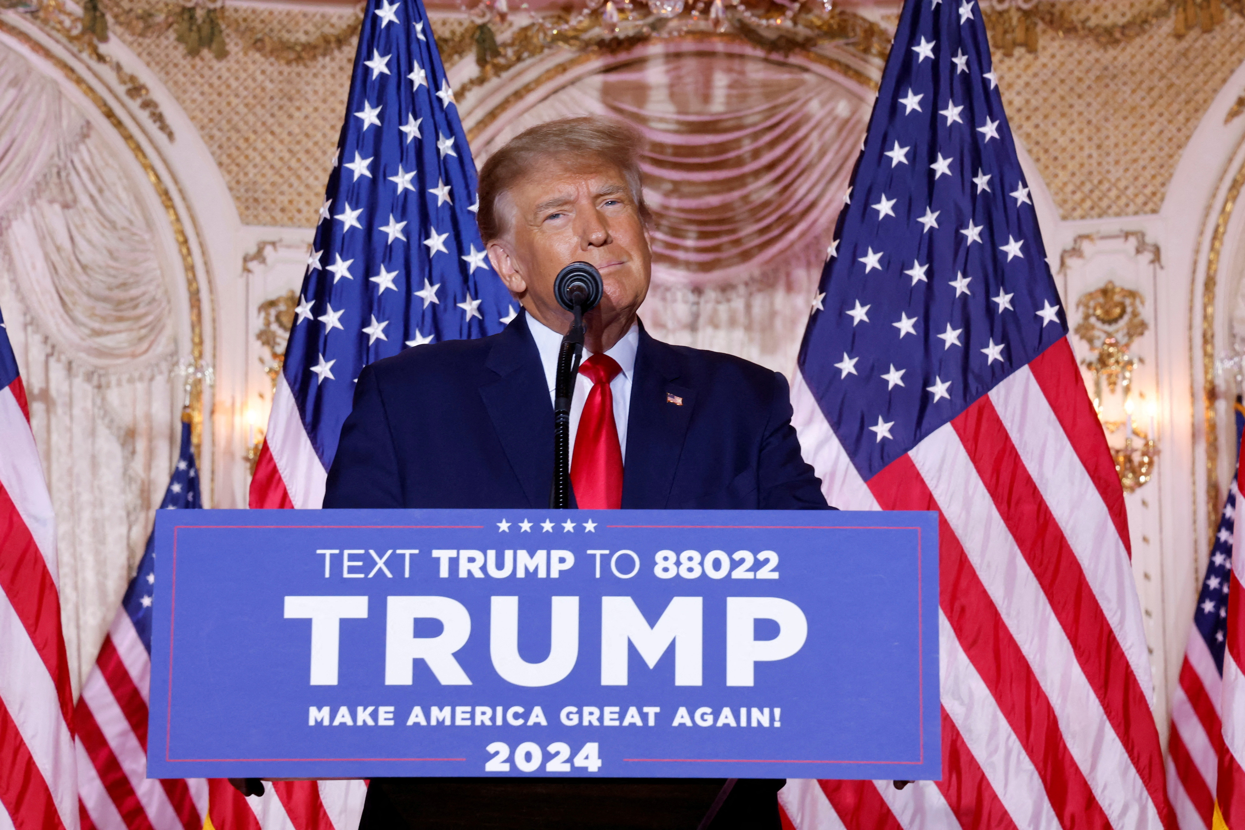 El expresidente Donald Trump anunció su candidatura para la presidencia en el 2024 (REUTERS)