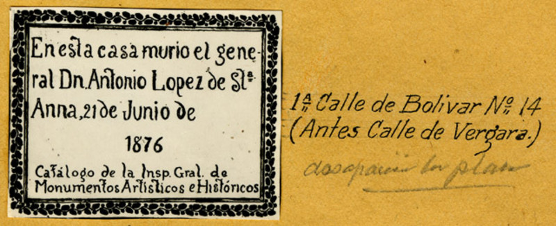 Placa de la casa donde murió el expresidente Antonio López de Santa Anna después de su exilio (foto: Mediateca/INAH)