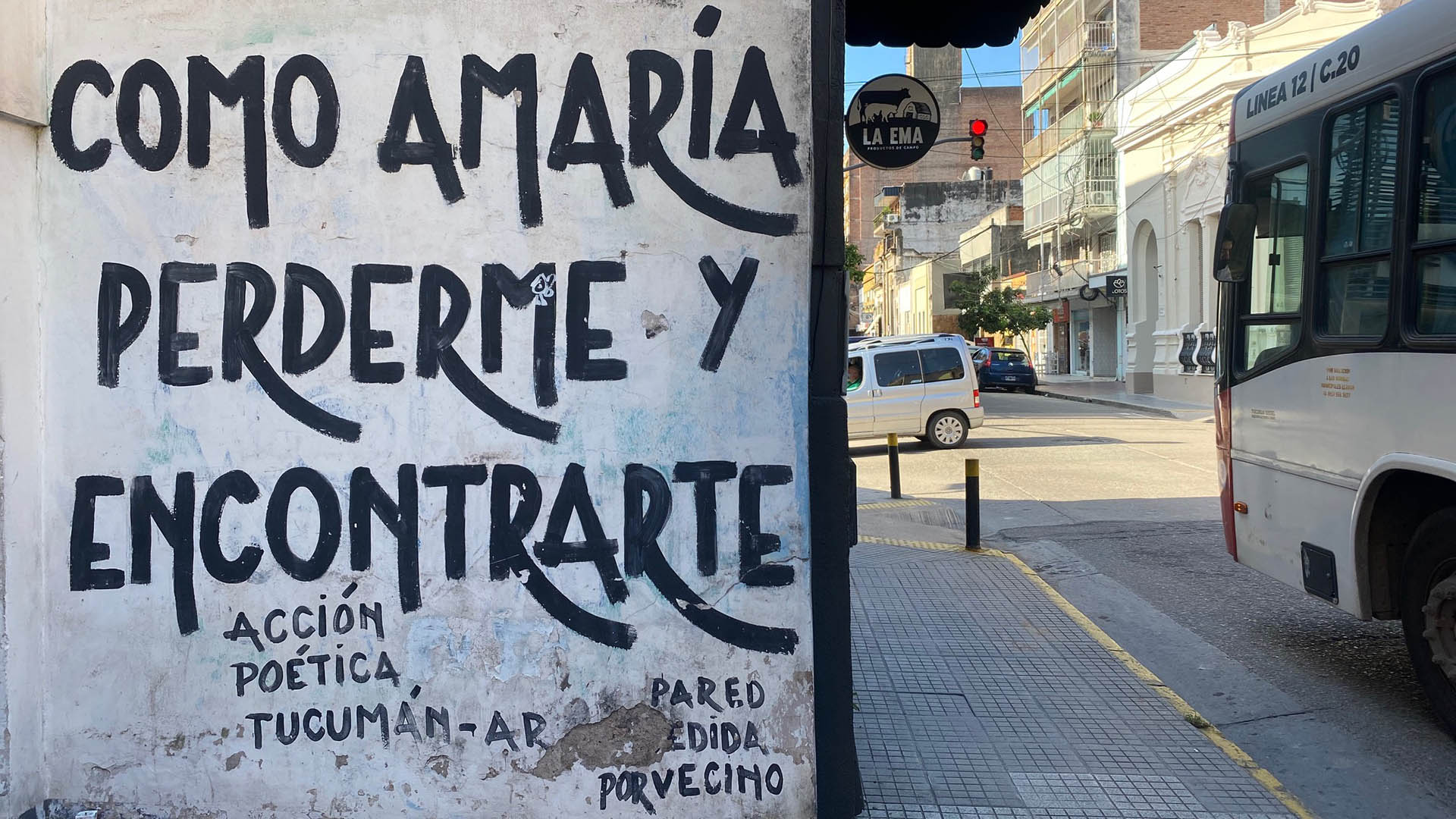 Los 10 Anos De Accion Poetica En Argentina La Movida Que Empezo En Tucuman E Inundo De Letras Las Paredes De Todo El Continente Infobae