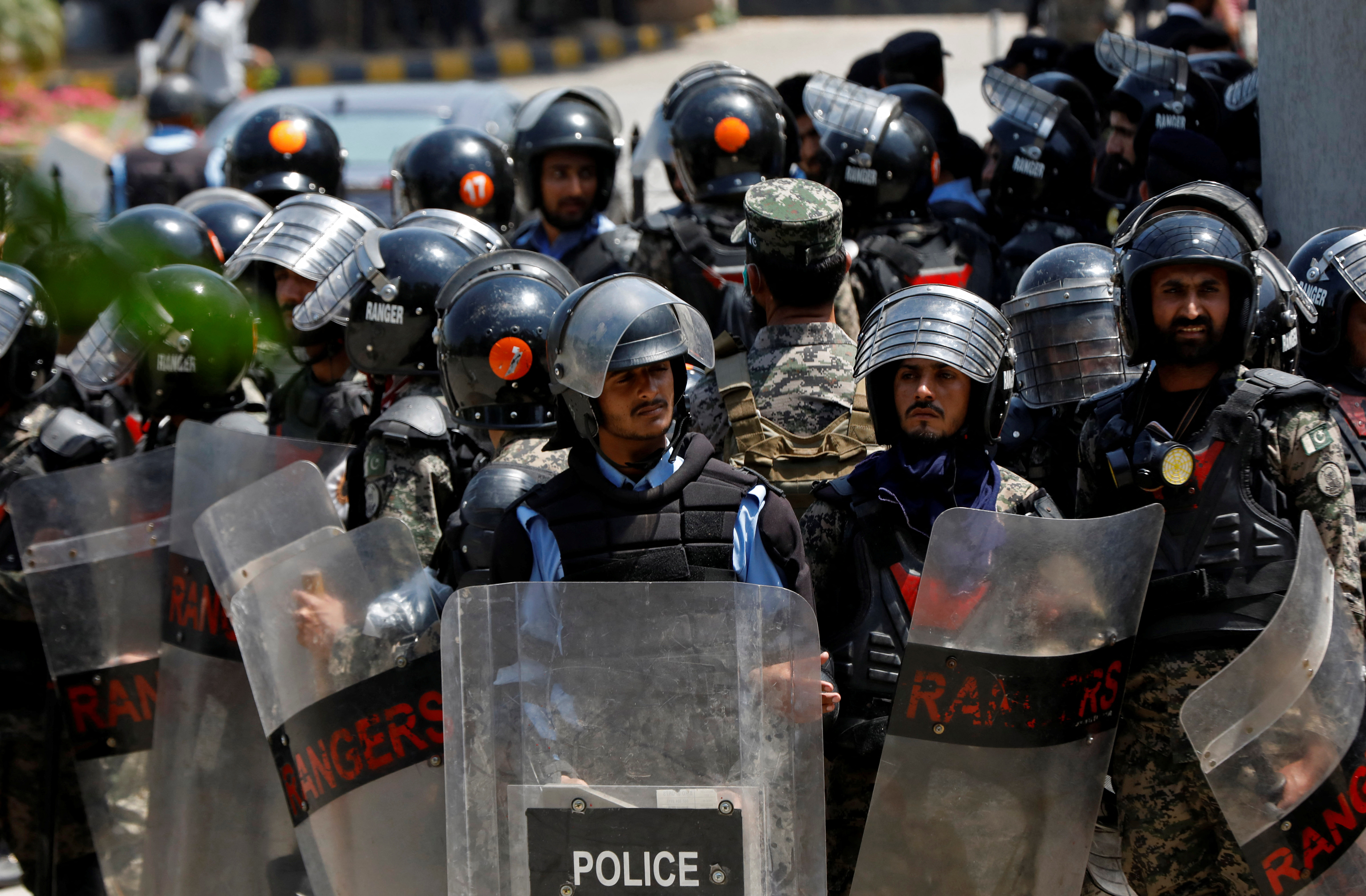 La detención de Khan desató dos días de caos (REUTERS/Akhtar Soomro)