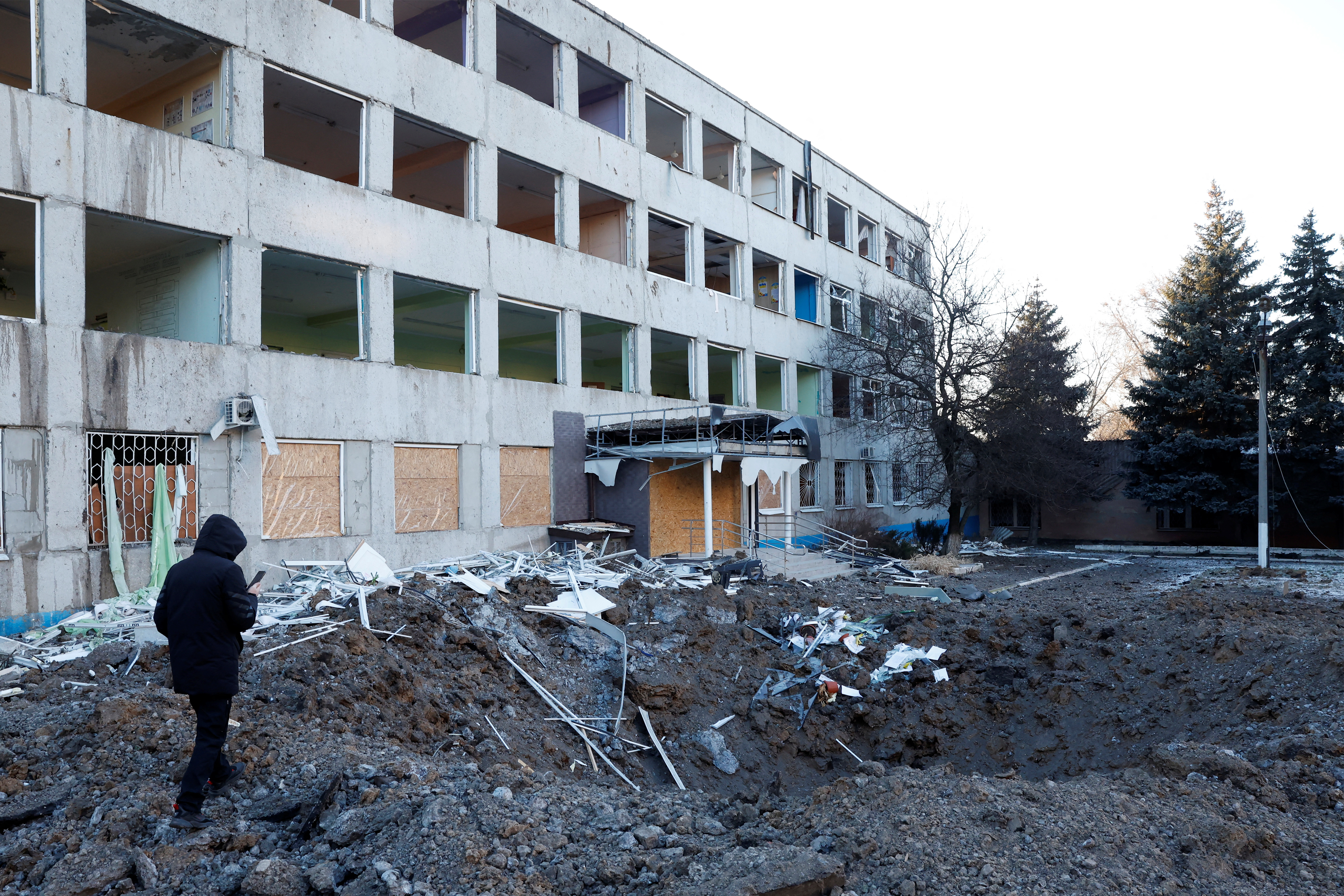 Uno de los dos albergues que apuntó Rusia, sin daños estructurales (Reuters)