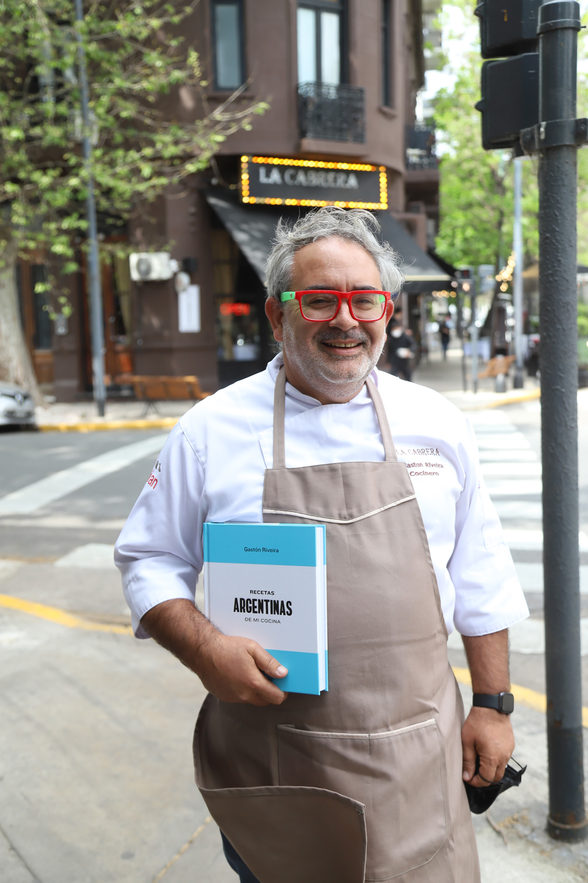 El cocinero, Gastón Riveira, durante la presentación de su nuevo libro, “Recetas argentinas de mi cocina”

