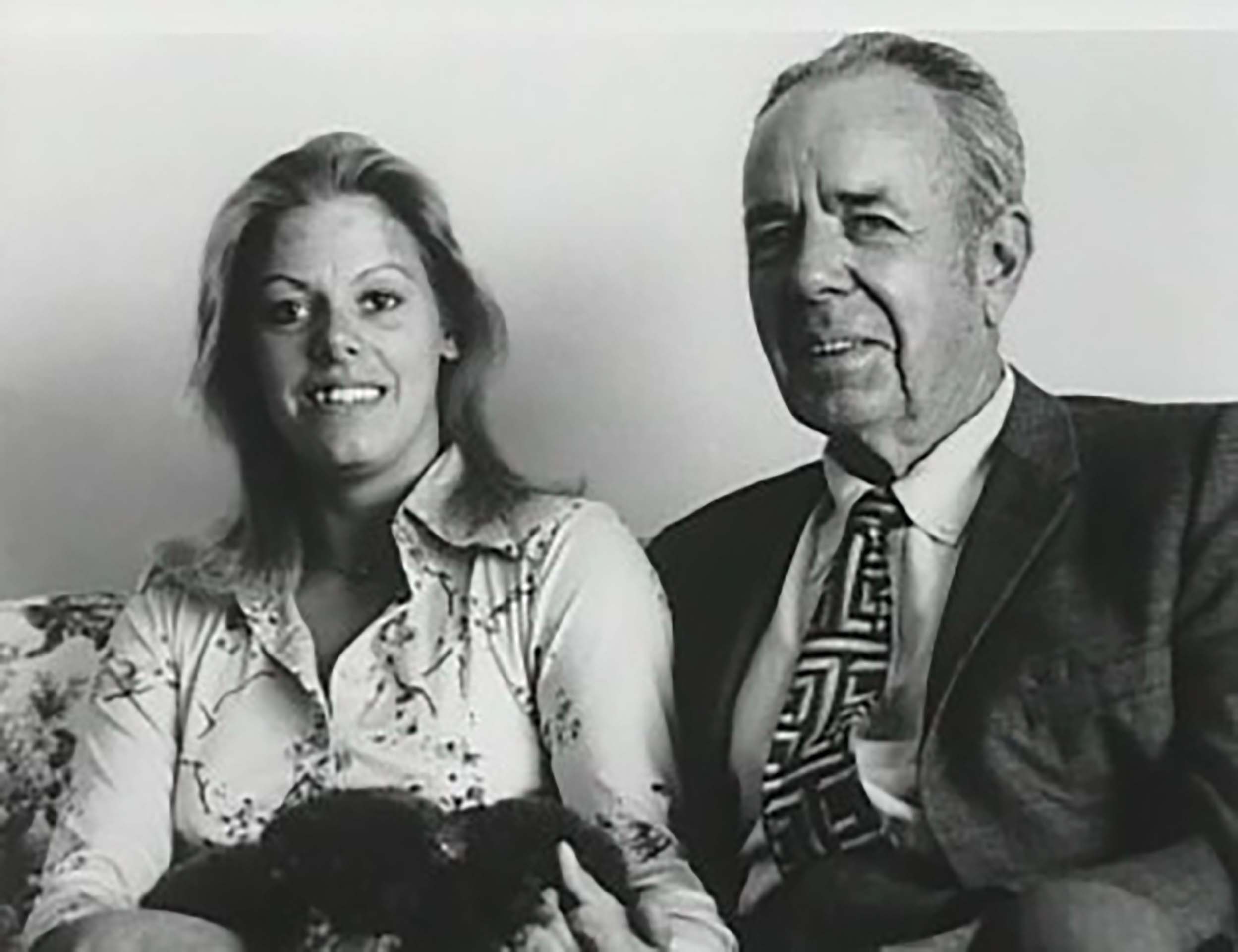 En 1976, se casó con el presidente del Club Náutico, Lewis Fell, de 76 años. Ella ya por entonces ejercía la prostitución. El matrimonio duró seis meses

