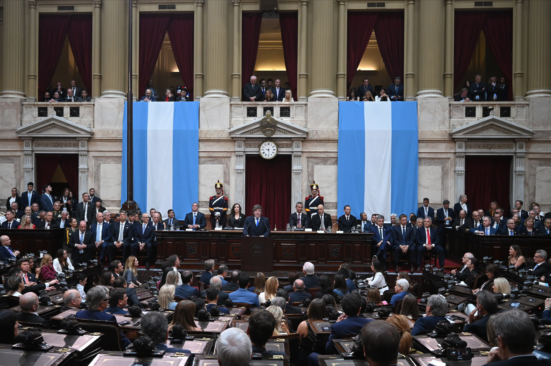 Milei habilit&oacute; un adelanto millonario a los gobernadores y reactiva el contacto para acelerar las reformas