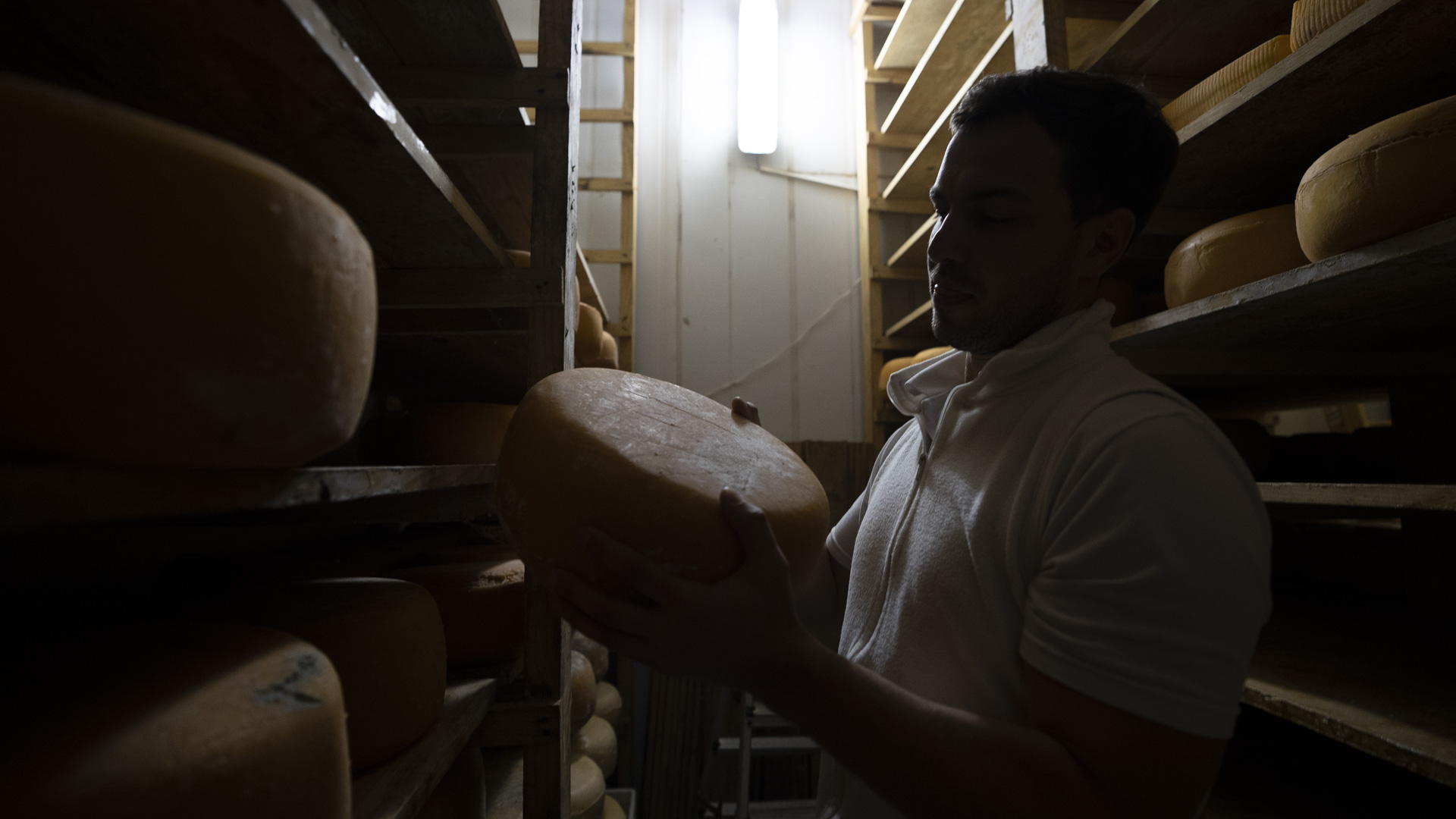 Este último año su hijo Felipe se involucró en el negocio familiar, es ingeniero en alimentos y se encarga junto a su padre a la elaboración