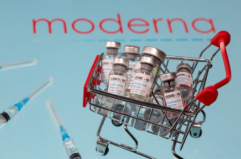 La FDA acaba de comunicar que aprobó el uso de emergencia de la vacuna de Moderna en los EE. UU. (REUTERS / Dado Ruvic)