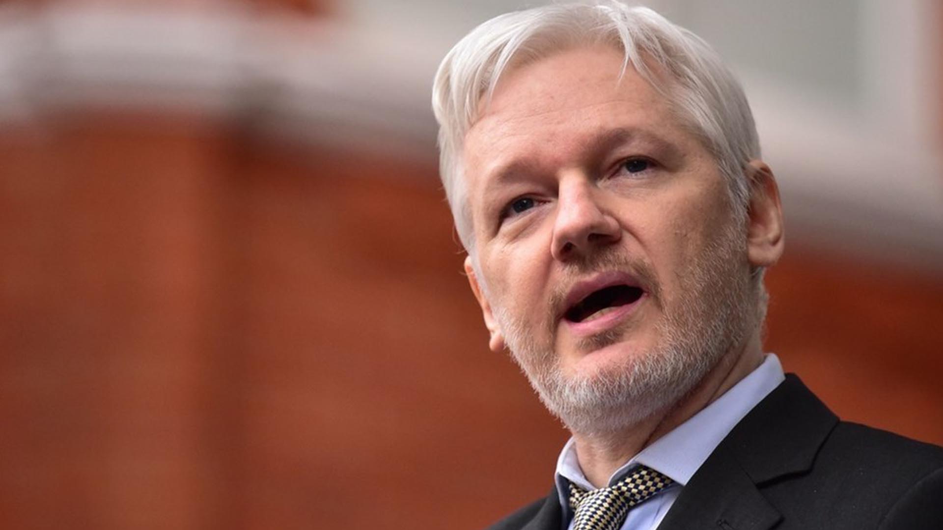 México ofreció asilo a Julian Assange, quien es acusado por EEUU de espionaje. (AP)