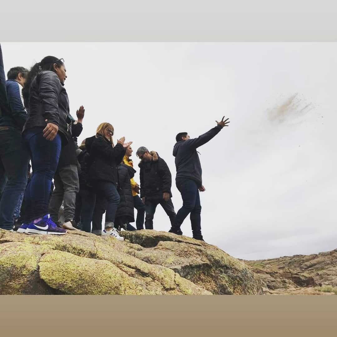 La familia y los amigos de Alfonso arrojaron sus cenizas en un cerro de Córdoba.