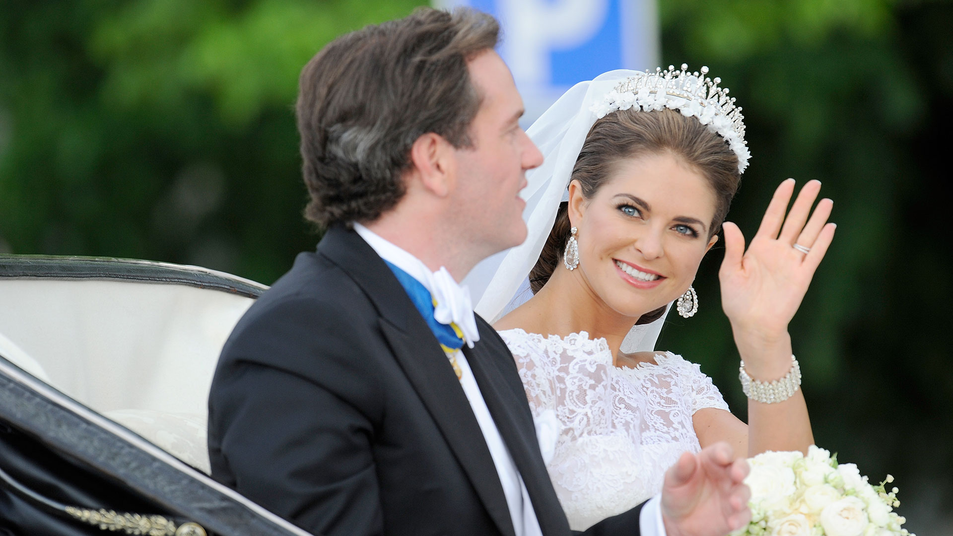 Al casamiento con Chris O'Neill asistieron 350 invitados, duró 45 minutos y al terminar, los novios pasearon en carroza ante la multitud que los saludaba (Luca Teuchmann/WireImage)