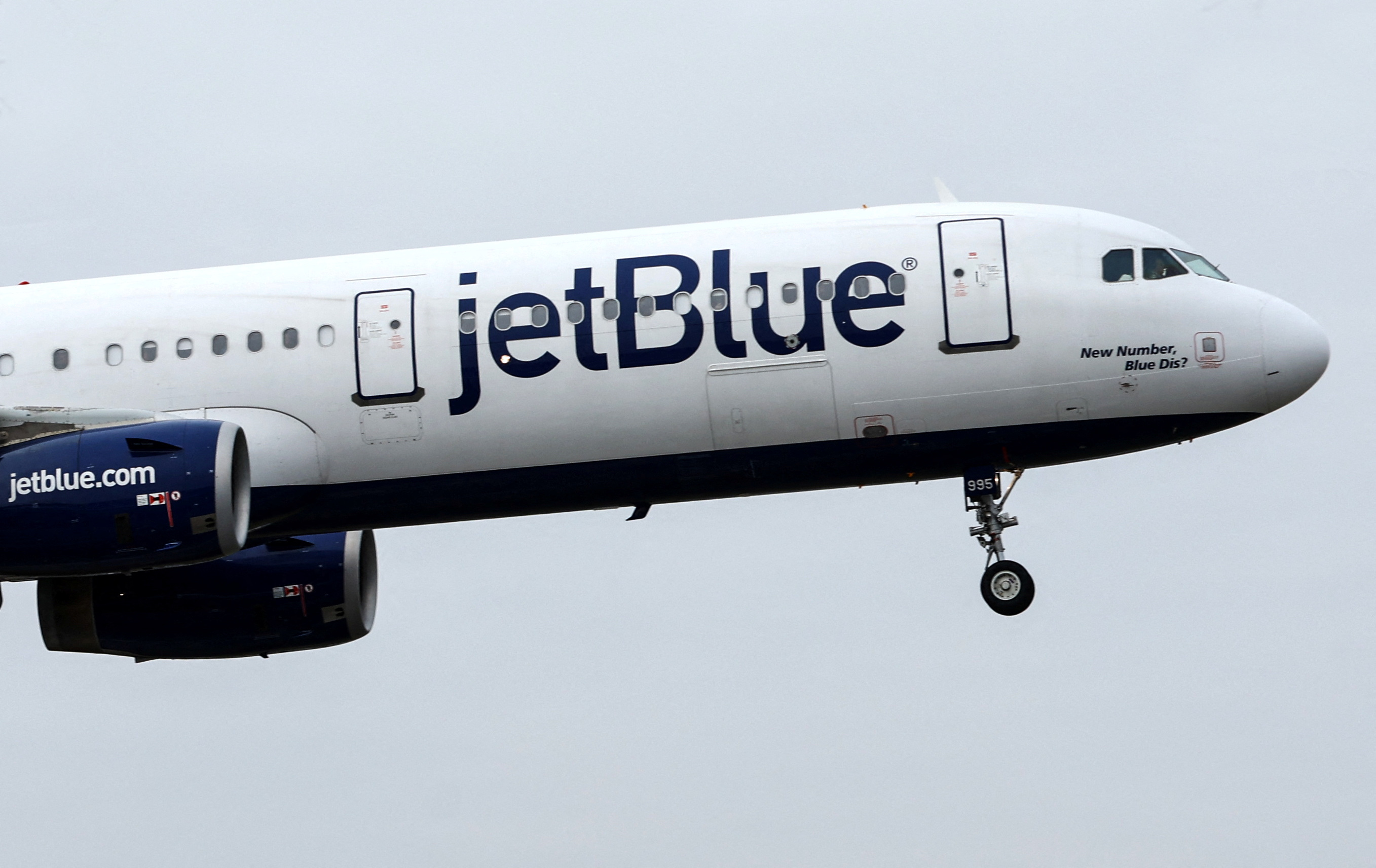 JetBlue flight.  REUTERS/Mike Segar