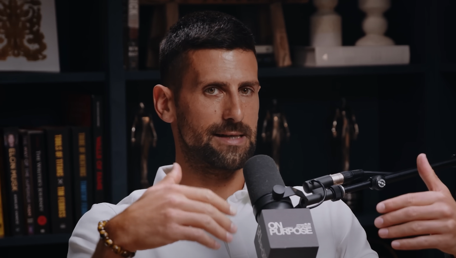 Javier Milei se mostró con su hermana Karina y aseguró: “Al Gobierno no le falta política, los de enfrente quieren romper todo”