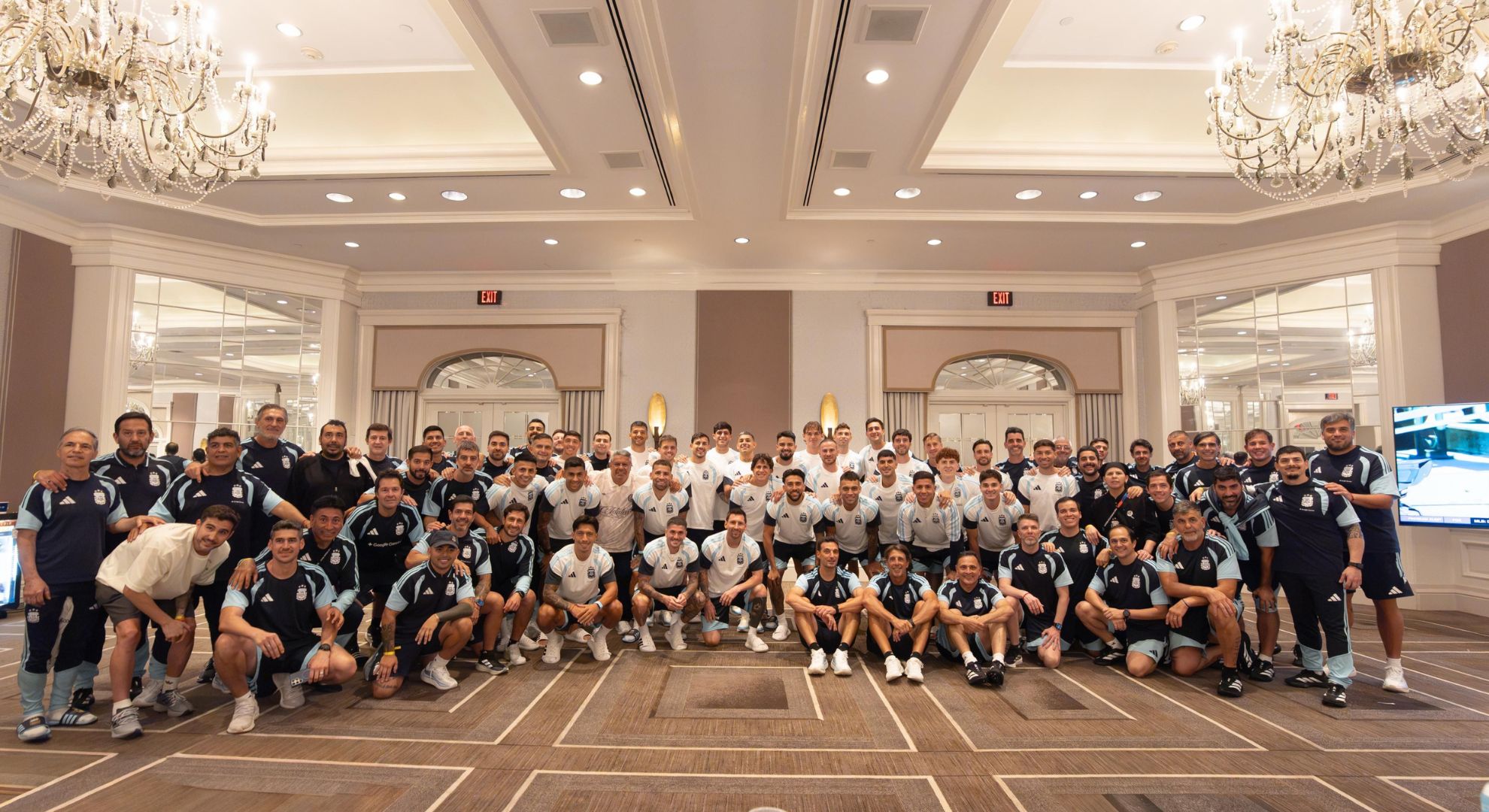 El sentido mensaje de Messi y la foto de unidad de los jugadores de Argentina antes de la final con Espa&ntilde;a: 