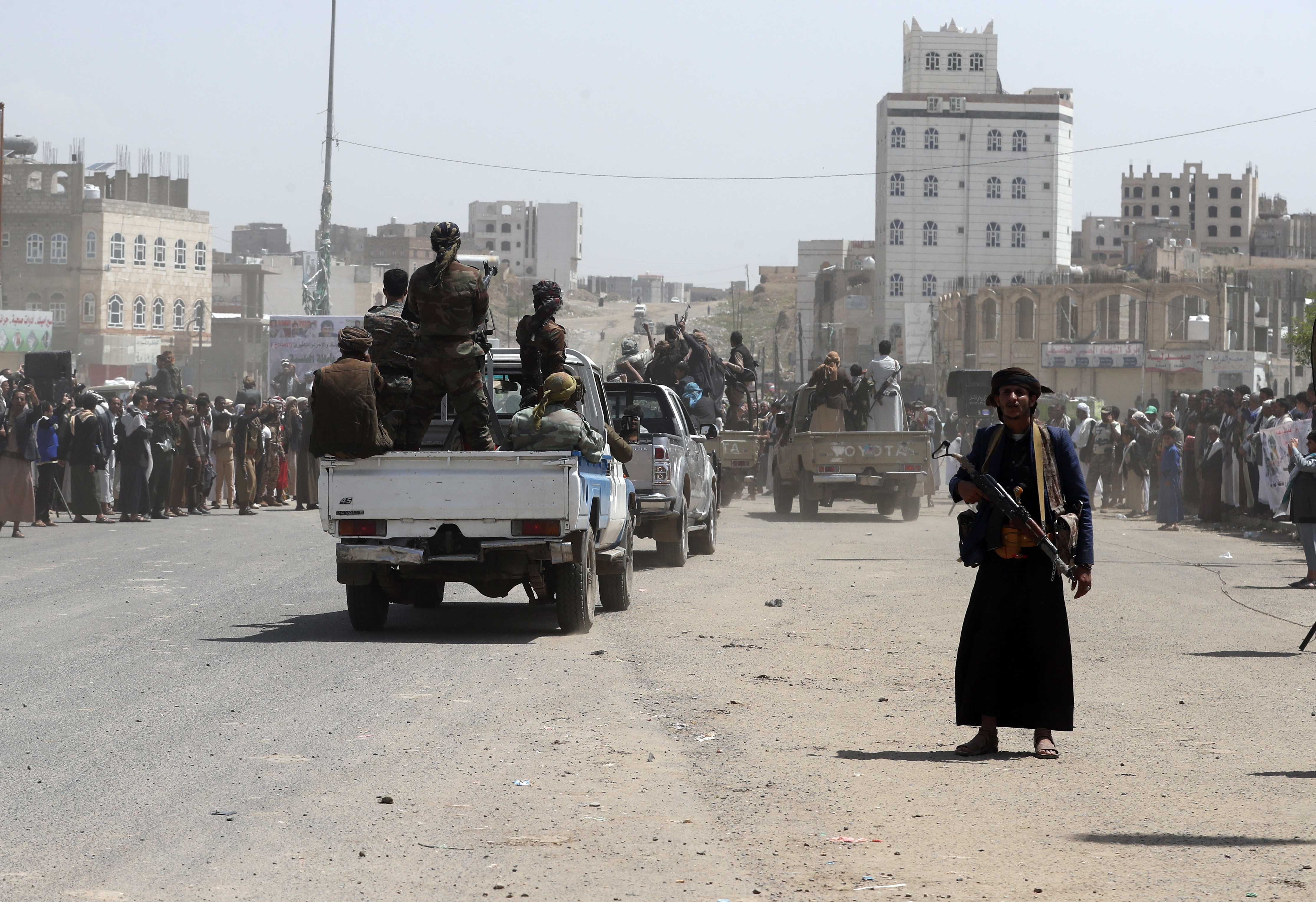 Estados Unidos prometió el lunes “hacer rendir cuentas” a los rebeldes yemeníes proiraníes que se atribuyeron la responsabilidad (EFE)