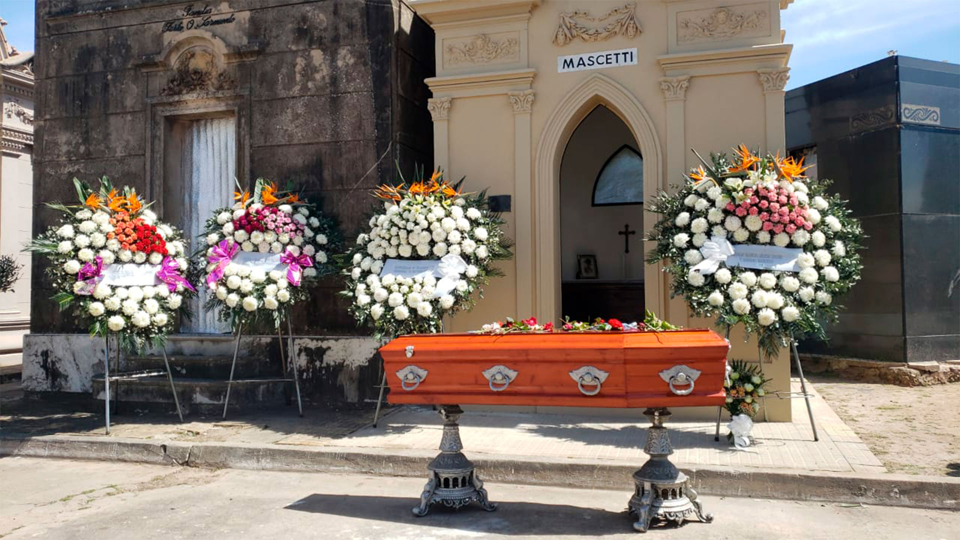 Las fotos de la emotiva despedida de César Mascetti en San Pedro - Infobae