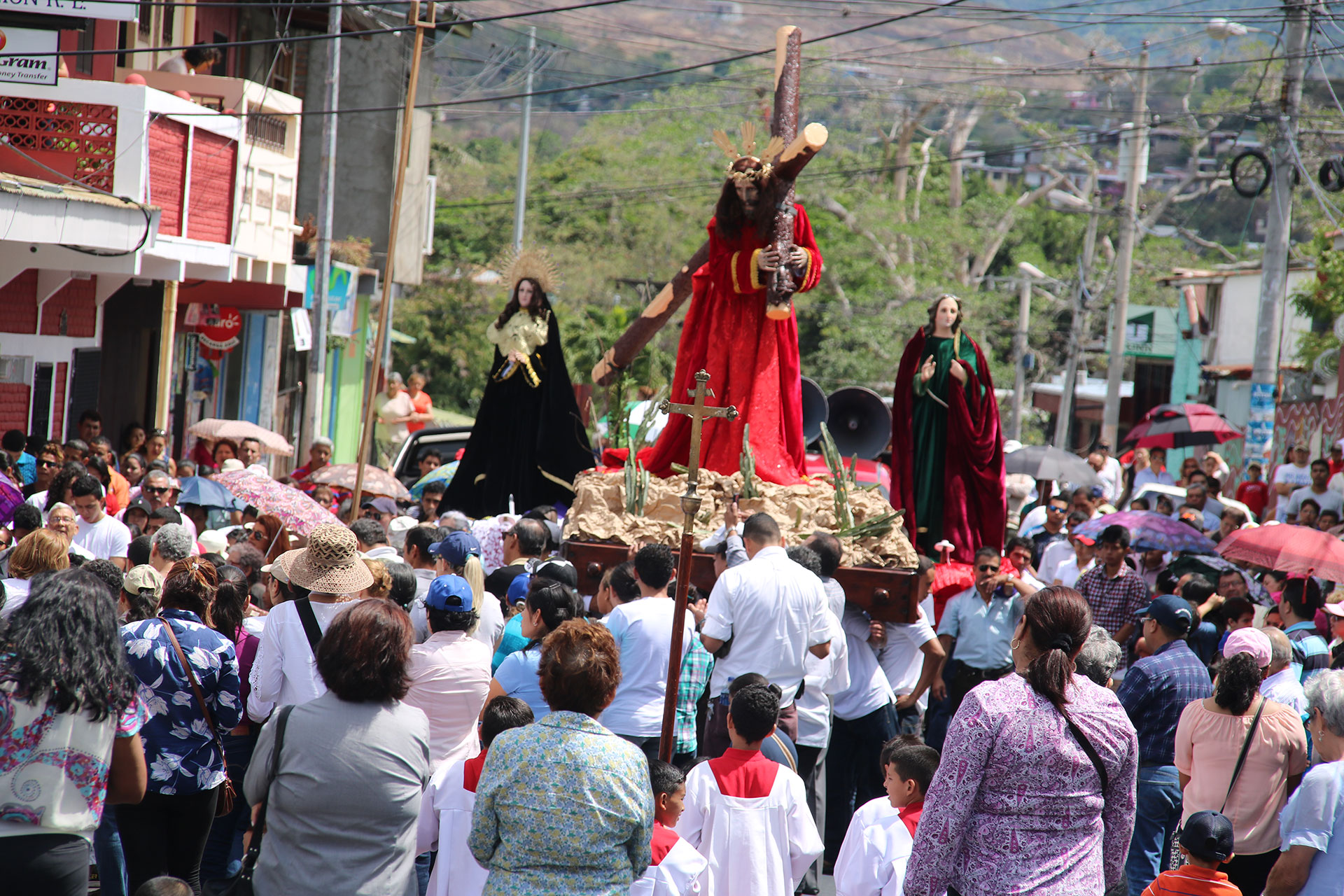 Los tradicionales viacrucis de Semana Santa están prohibidos en Nicaragua "por razones de seguridad", según ha notificado la Policía a los sacerdotes. (Foto archivo La Prensa)