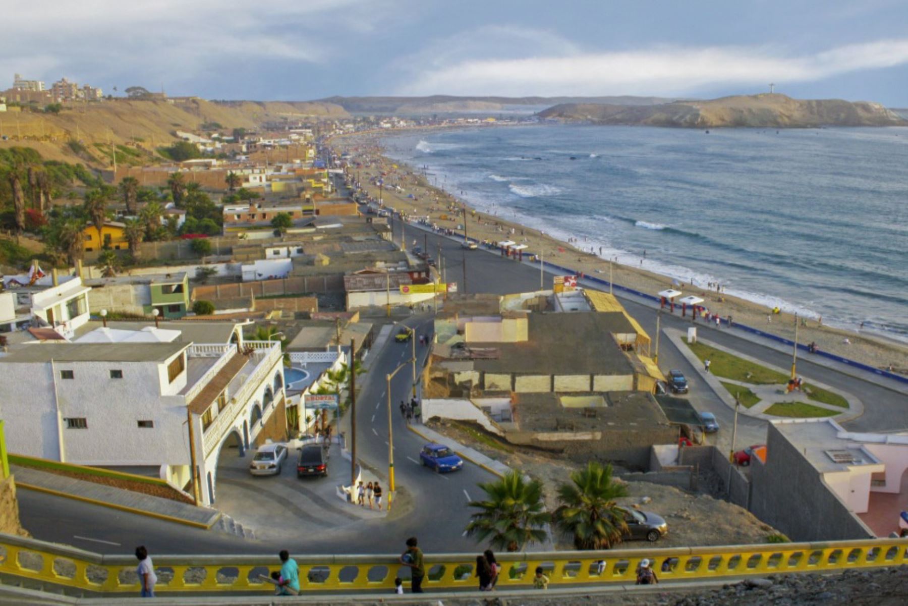 Barranca se ubica al norte en la región Lima. | Andina