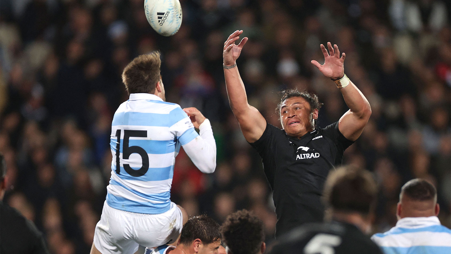 Juan Cruz Mallia in action against the All Blacks (Photo by Marty MELVILLE / AFP)