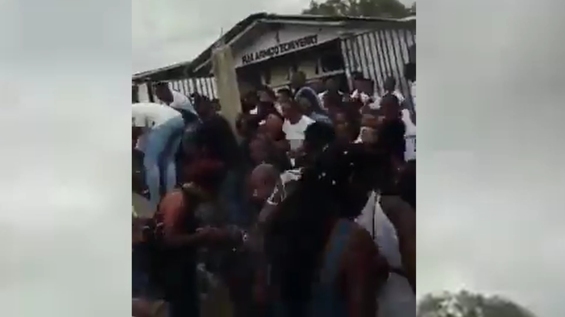 Video Bóveda Se Desplomó En Tadó Chocó Y 12 Personas Resultaron