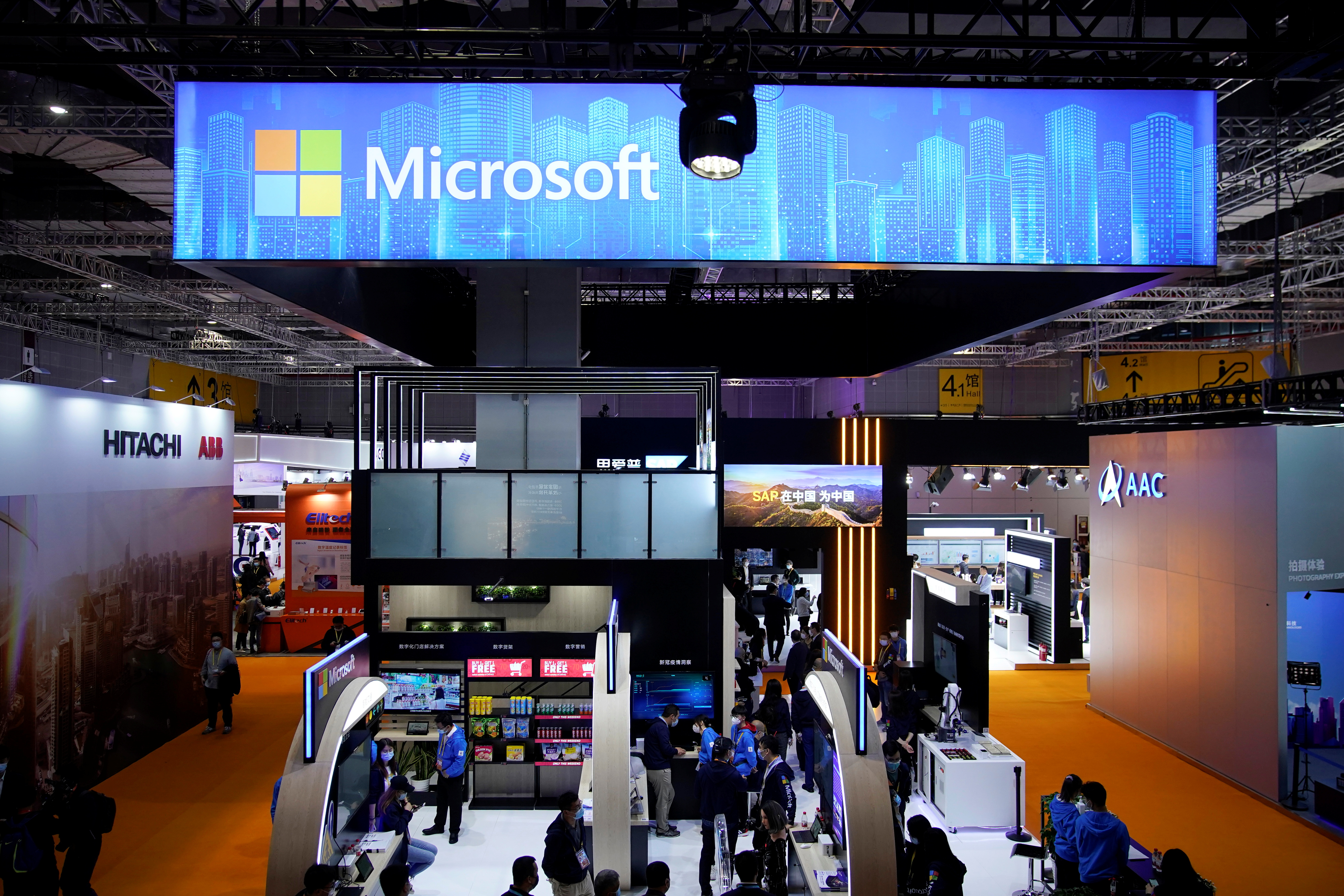 Una señal de Microsoft en una feria de tecnología en Shanghai, China. REUTERS/Aly Song