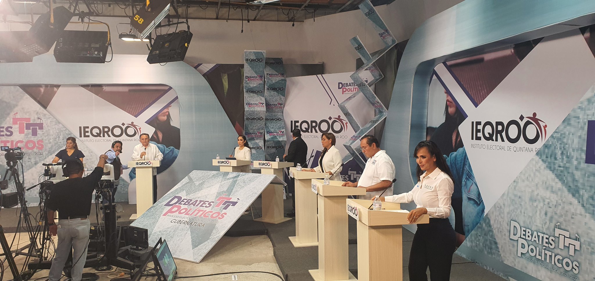 La noche del 21 de mayo se llevó a cabo el debate entre candidatos y candidatas a la gubernatura de Quintana Roo (Foto: Twitter/@MayraSanRomaCM)