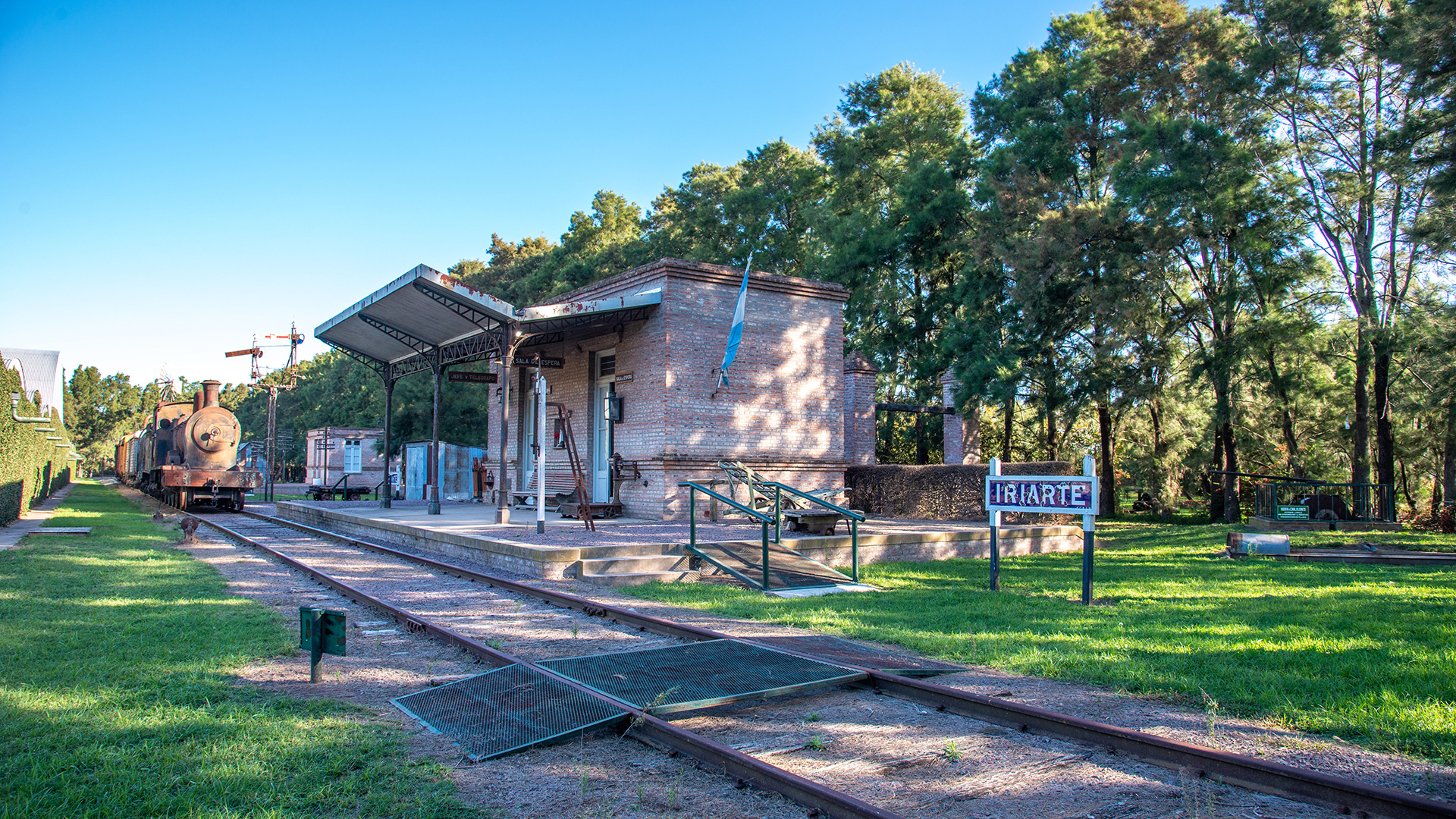 La recreación de la estación de tren y la locomotora que tanto le costó conseguir a Marzol 