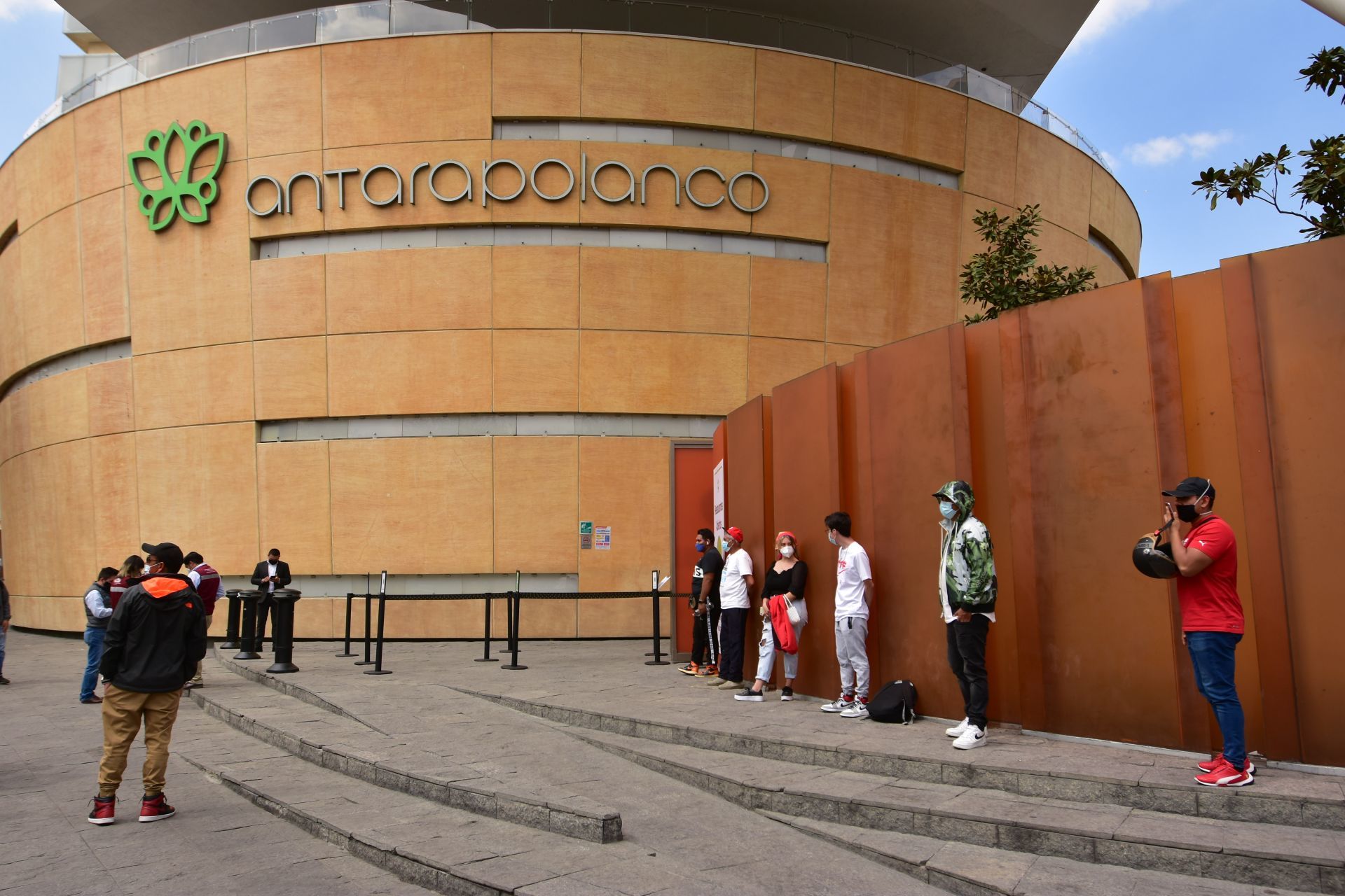 Plaza Antara. Ciudad de México. 9 de febrero de 2021.