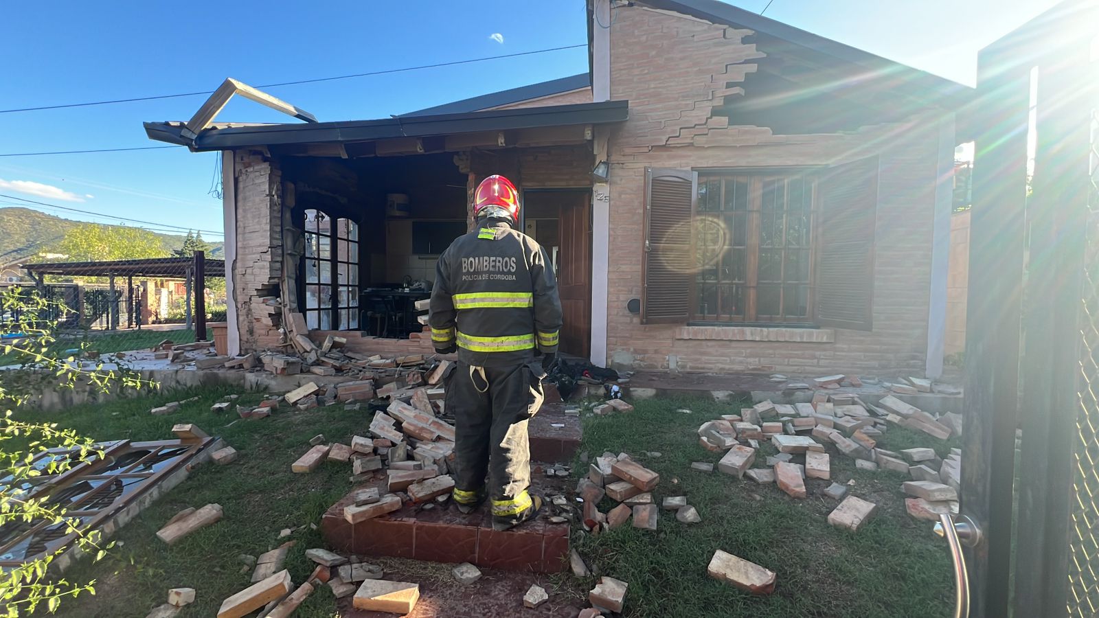 Las estremecedoras imágenes de los restos del avión en el que viajaban la leyenda del NASCAR Greg Biffle y su familia