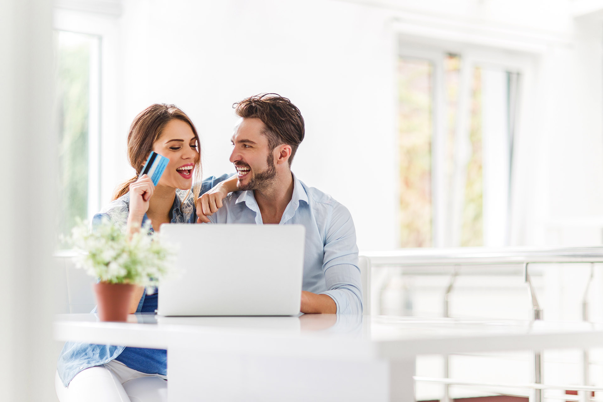 Apenas puso un pie en el departamento de la familia cordobesa  -donde vivía Juan-, la influencer empezó a pedir reformas, primero de ventanas, después el baño y un televisor gigante  (imagen ilustrativa/Getty Images)