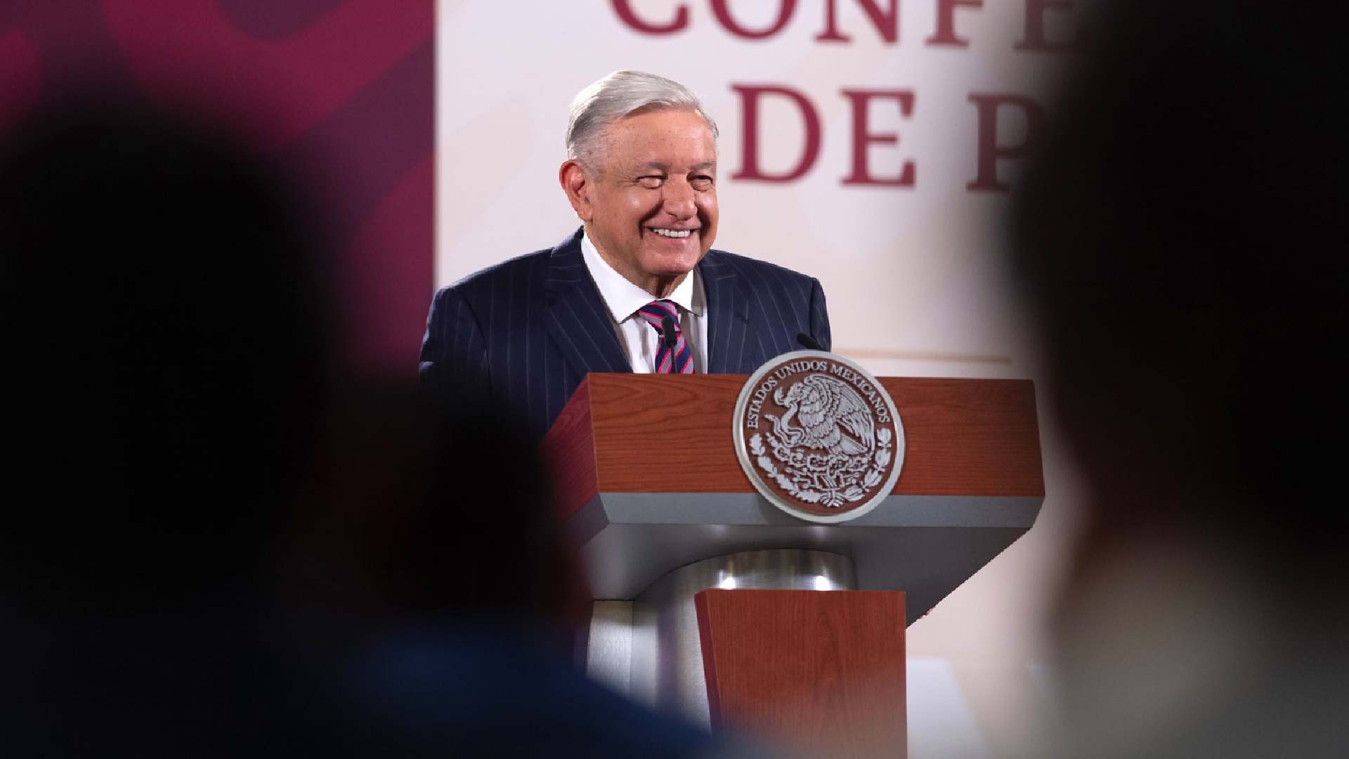 El presidente López Obrador encabezó su tradicional mañanera desde Palacio Nacional. (Presidencia)